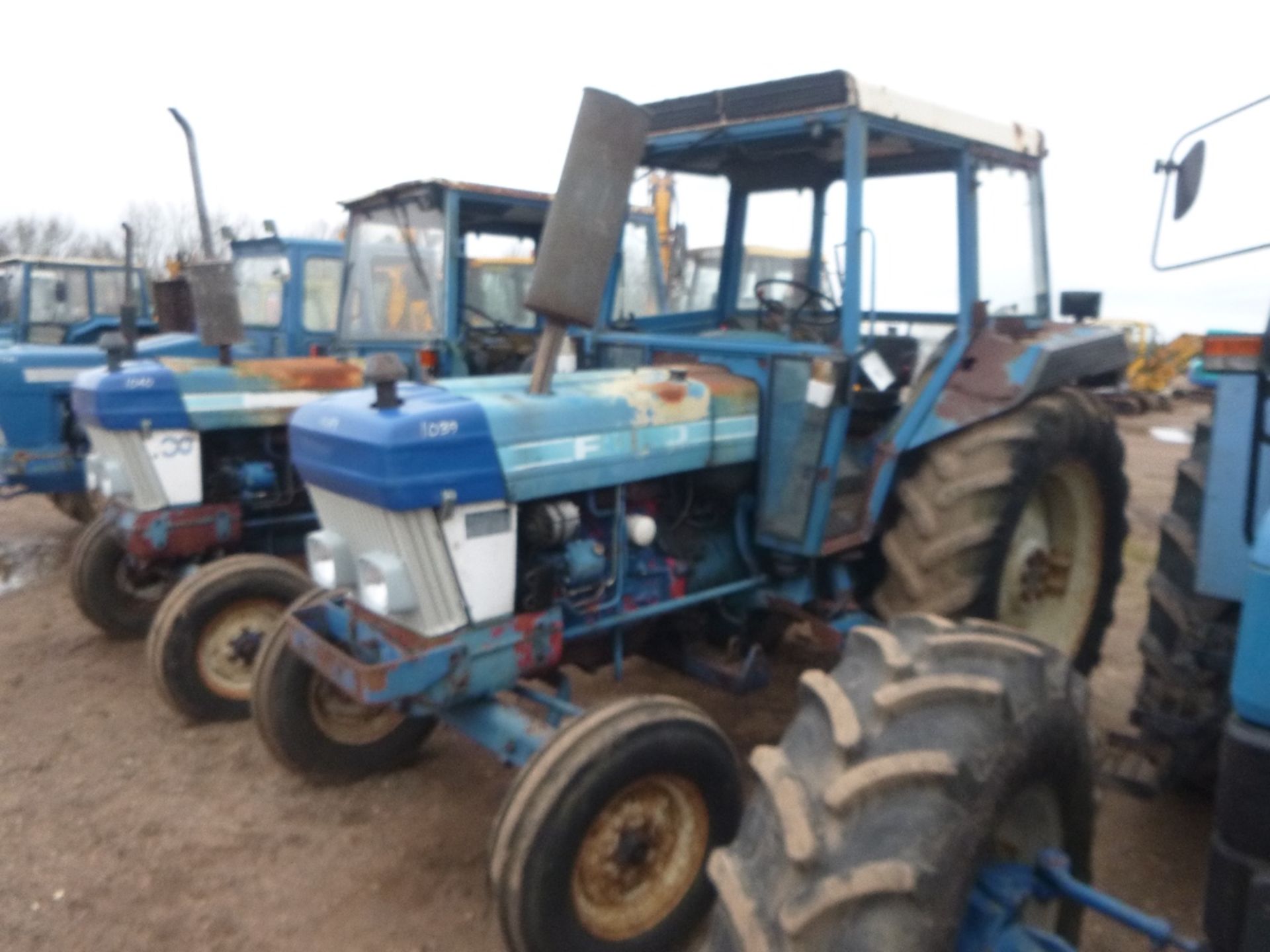 Ford 5610 2wd Tractor with Floor Change Gearbox. Reg. No. B621 UOW Ser. No. BA22021