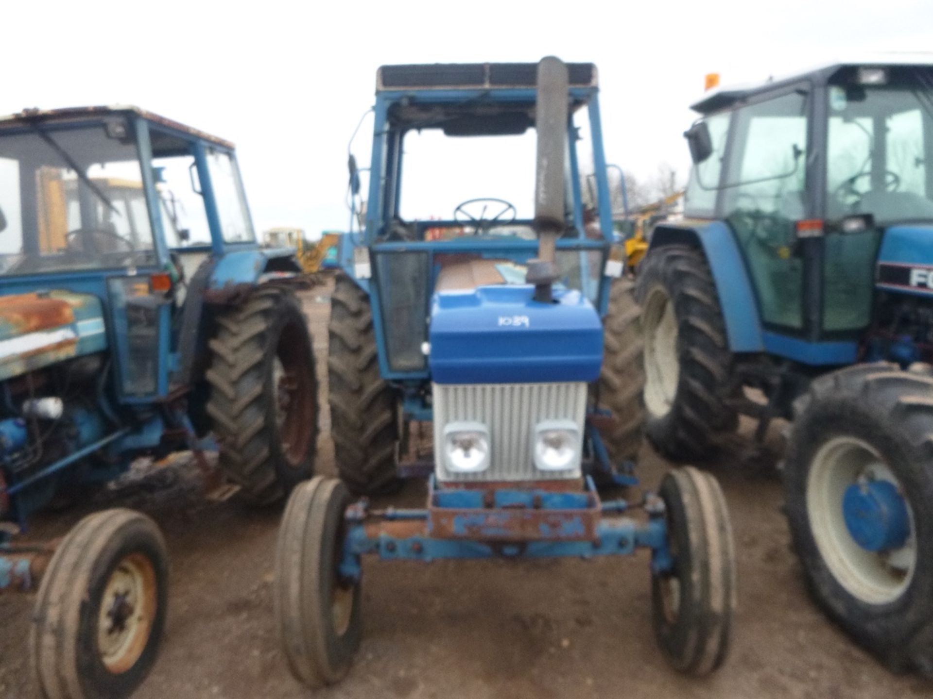 Ford 5610 2wd Tractor with Floor Change Gearbox. Reg. No. B621 UOW Ser. No. BA22021 - Image 2 of 13