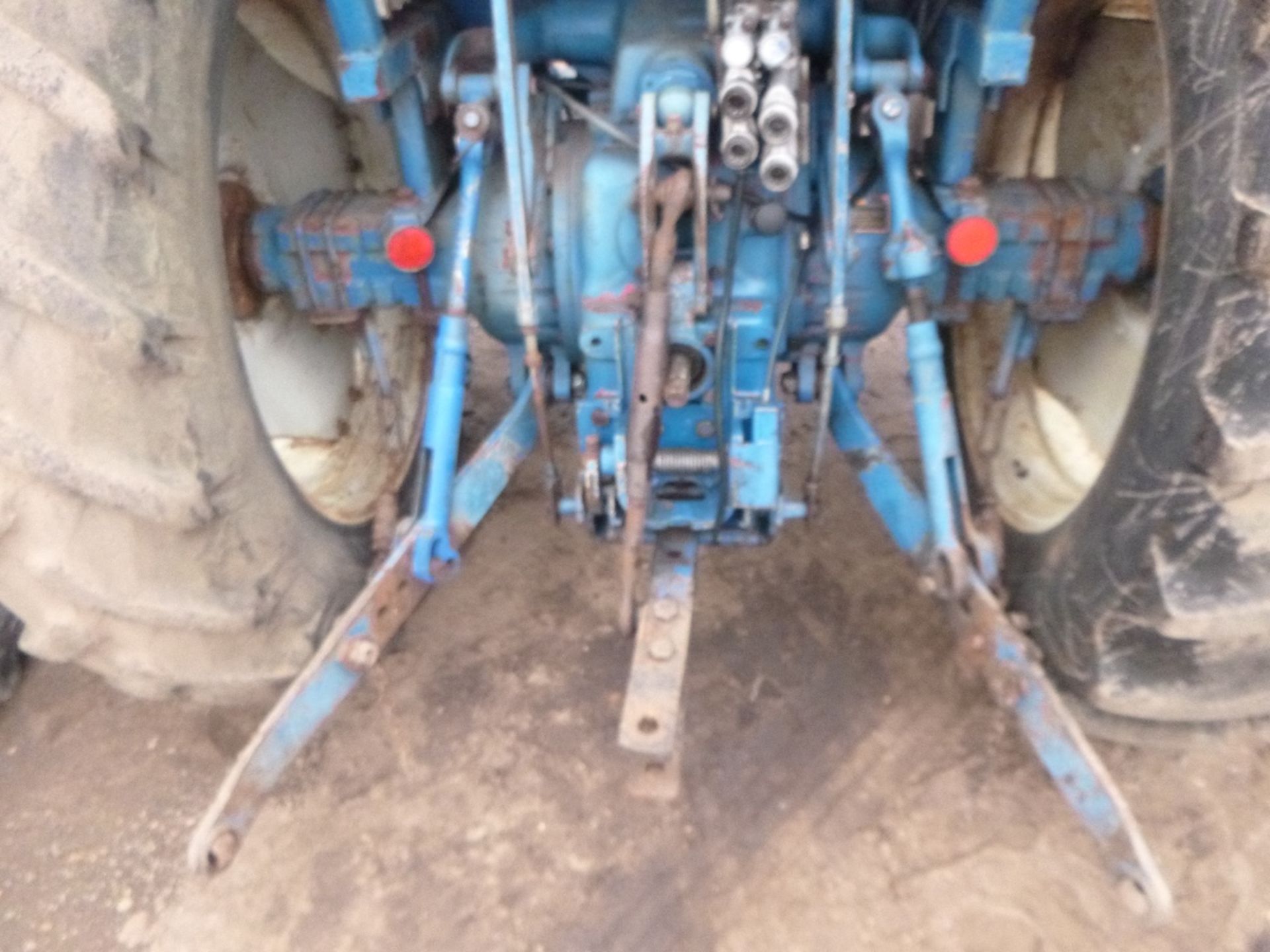 Ford 5610 2wd Tractor with Floor Change Gearbox. Reg. No. B621 UOW Ser. No. BA22021 - Image 7 of 13