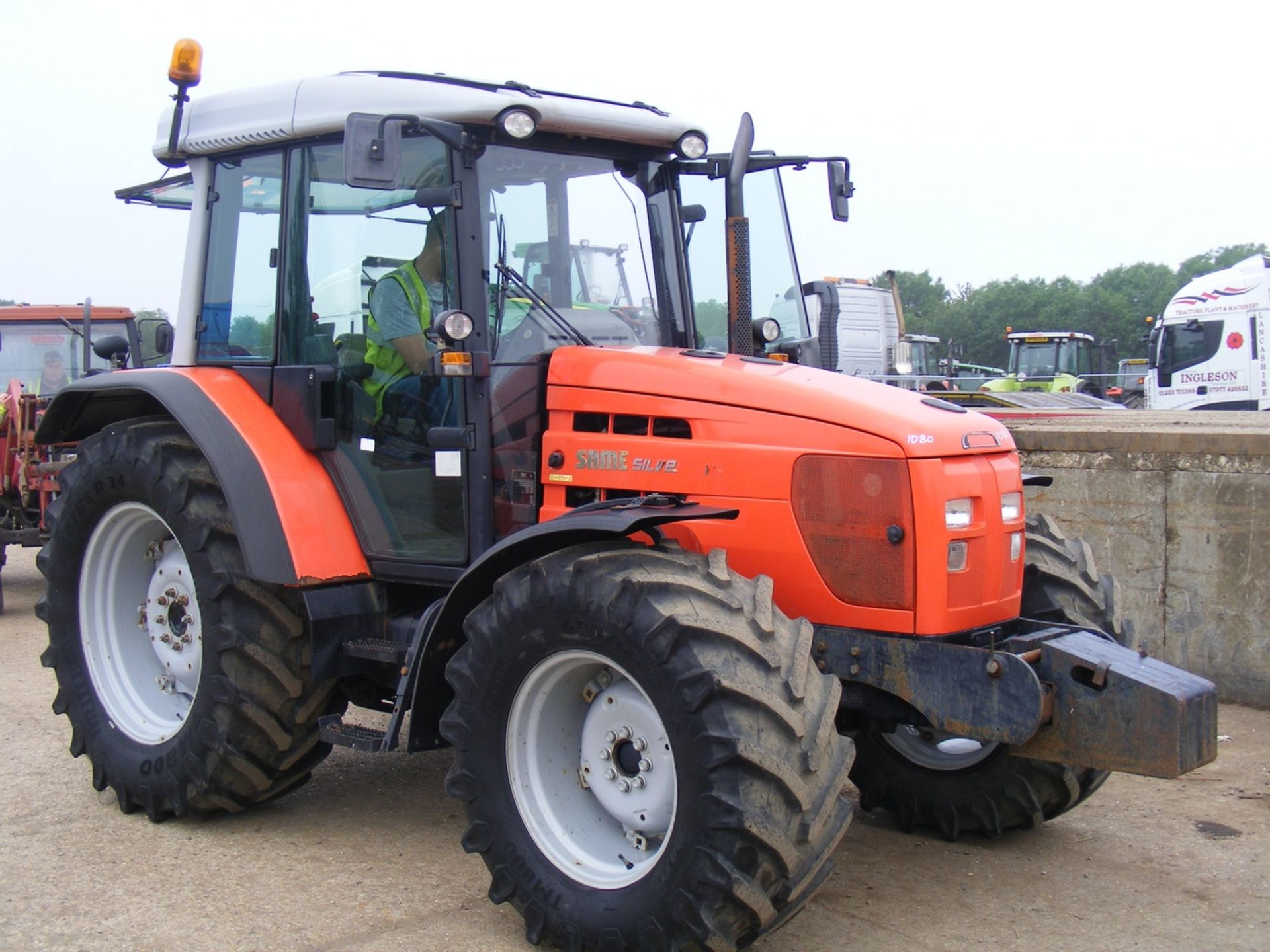 2007 Same Silver 110 Power Shuttle Tractor with Full Set of Weights & Oversized Tyres. V5 will be - Image 3 of 5