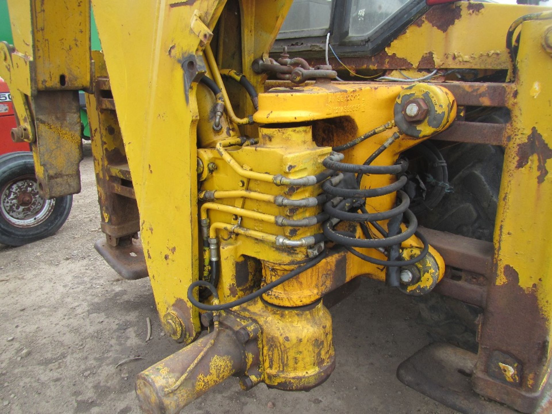 JCB 3CX with Bucket Reg. No. D907 XRS - Image 5 of 8