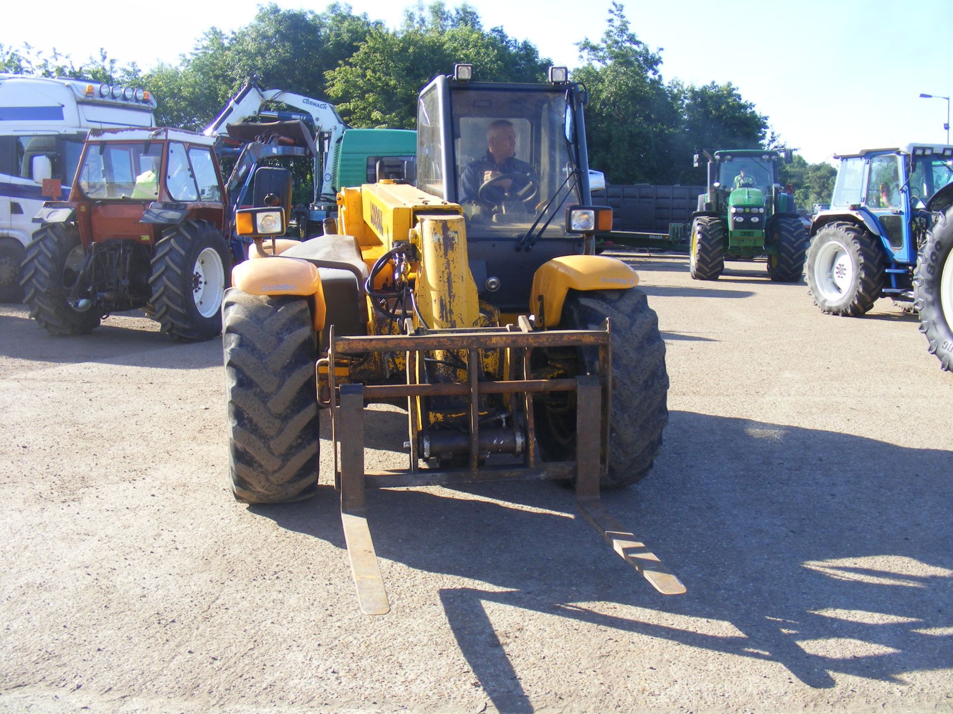 JCB 520/55 Farm Special Telehandler. No V5 Reg. No. P476 OCL - Image 4 of 10