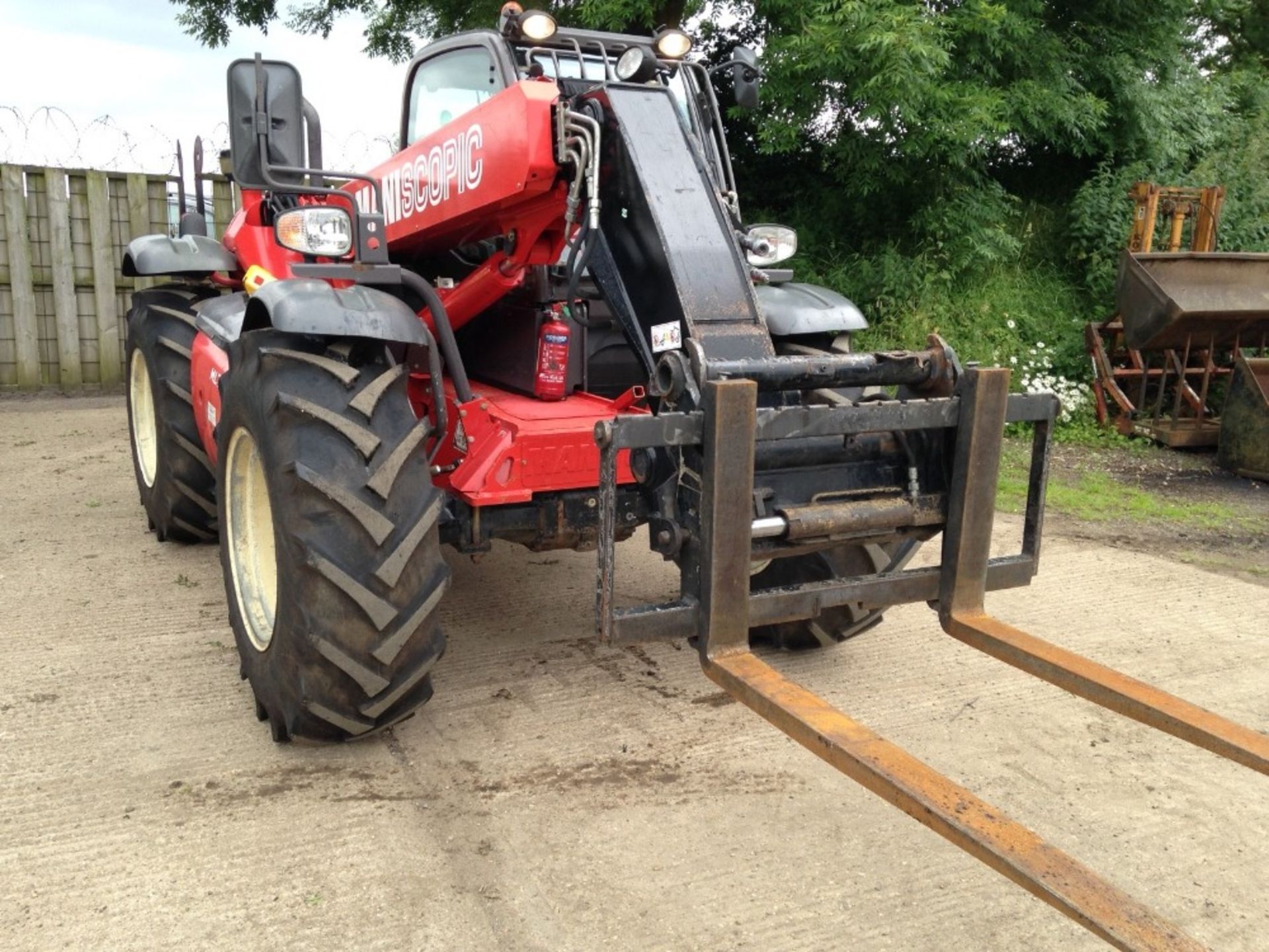 2012 Manitou 627T Telehandler - Image 2 of 8