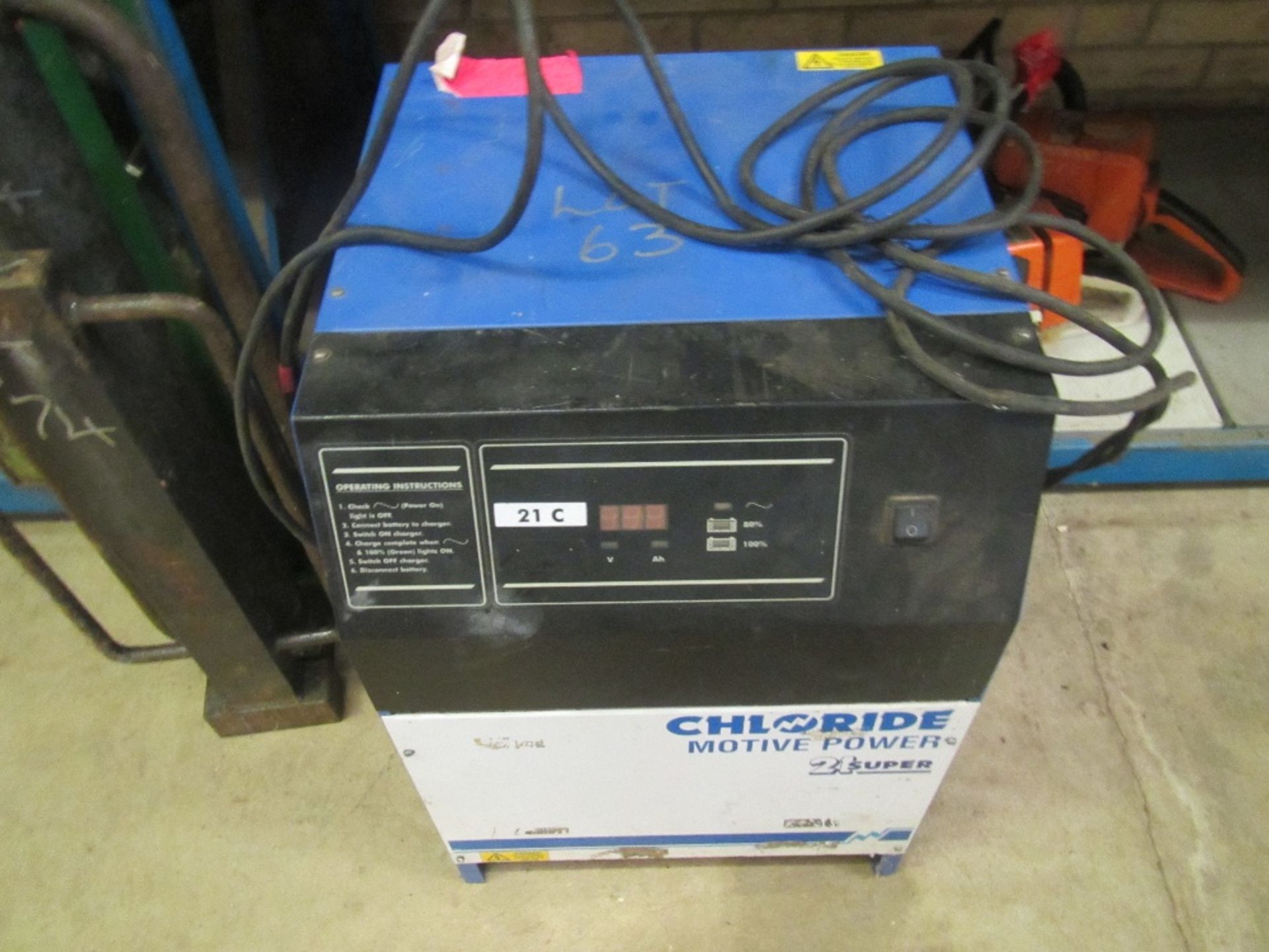 Chloride Battery Charger Super 24 UNRESERVED LOT - Image 2 of 2