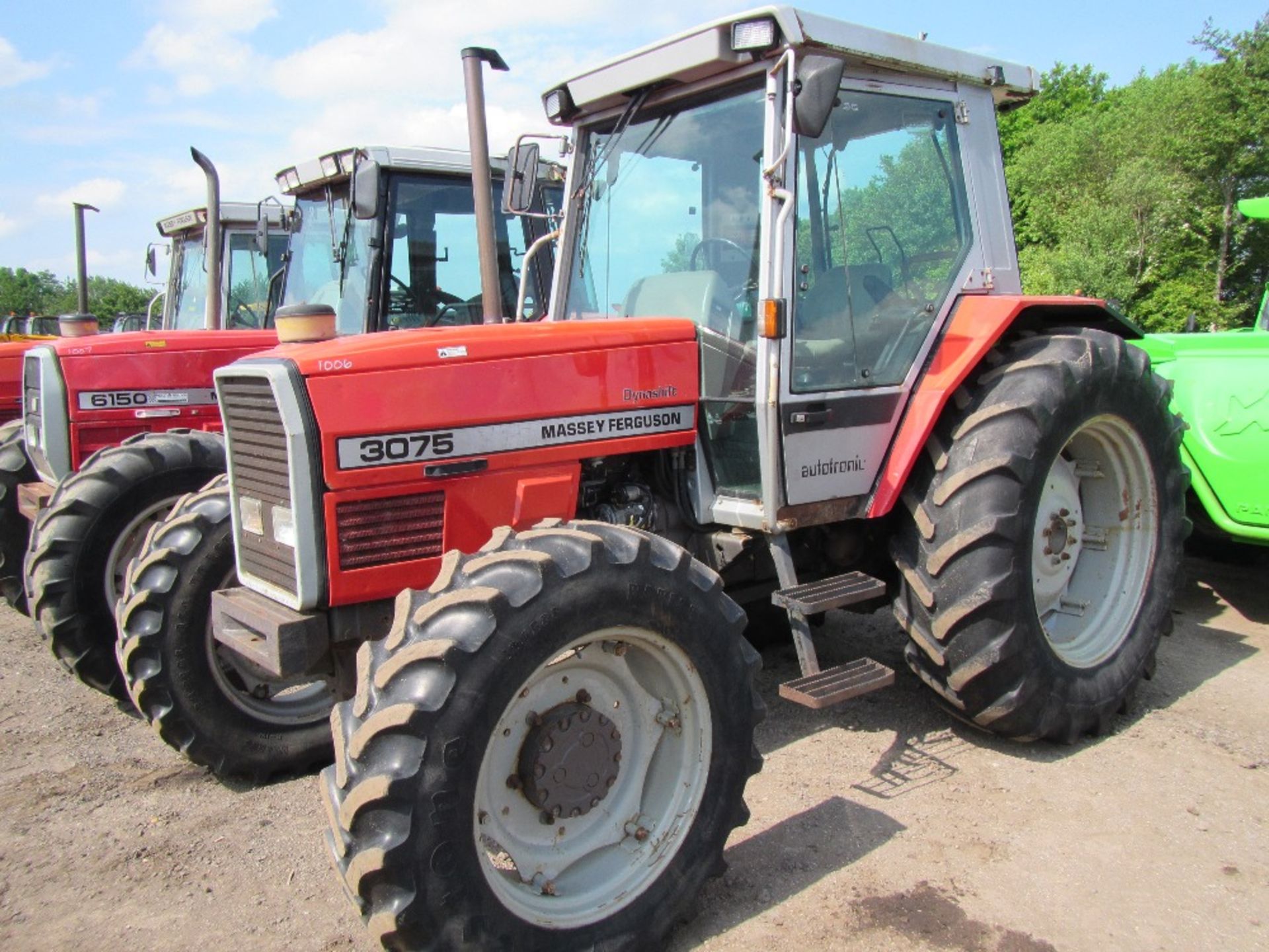 Massey Ferguson 3075 Dynashift Tractor. Reg. No. L355 PJL Ser. No. B273040