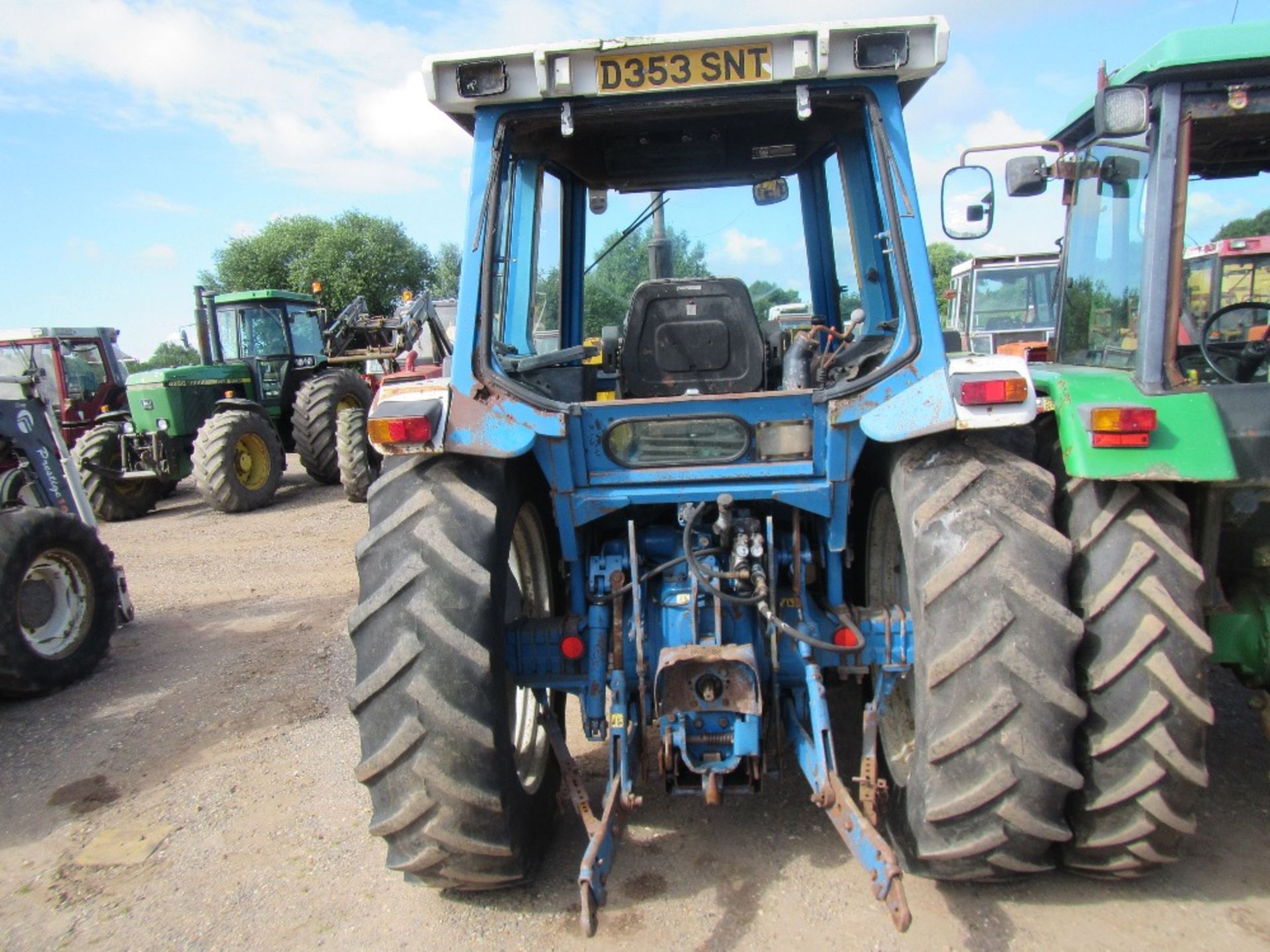 Fgord 7610 Tractor with Power Loader Reg. No. D353 5NT - Image 6 of 16