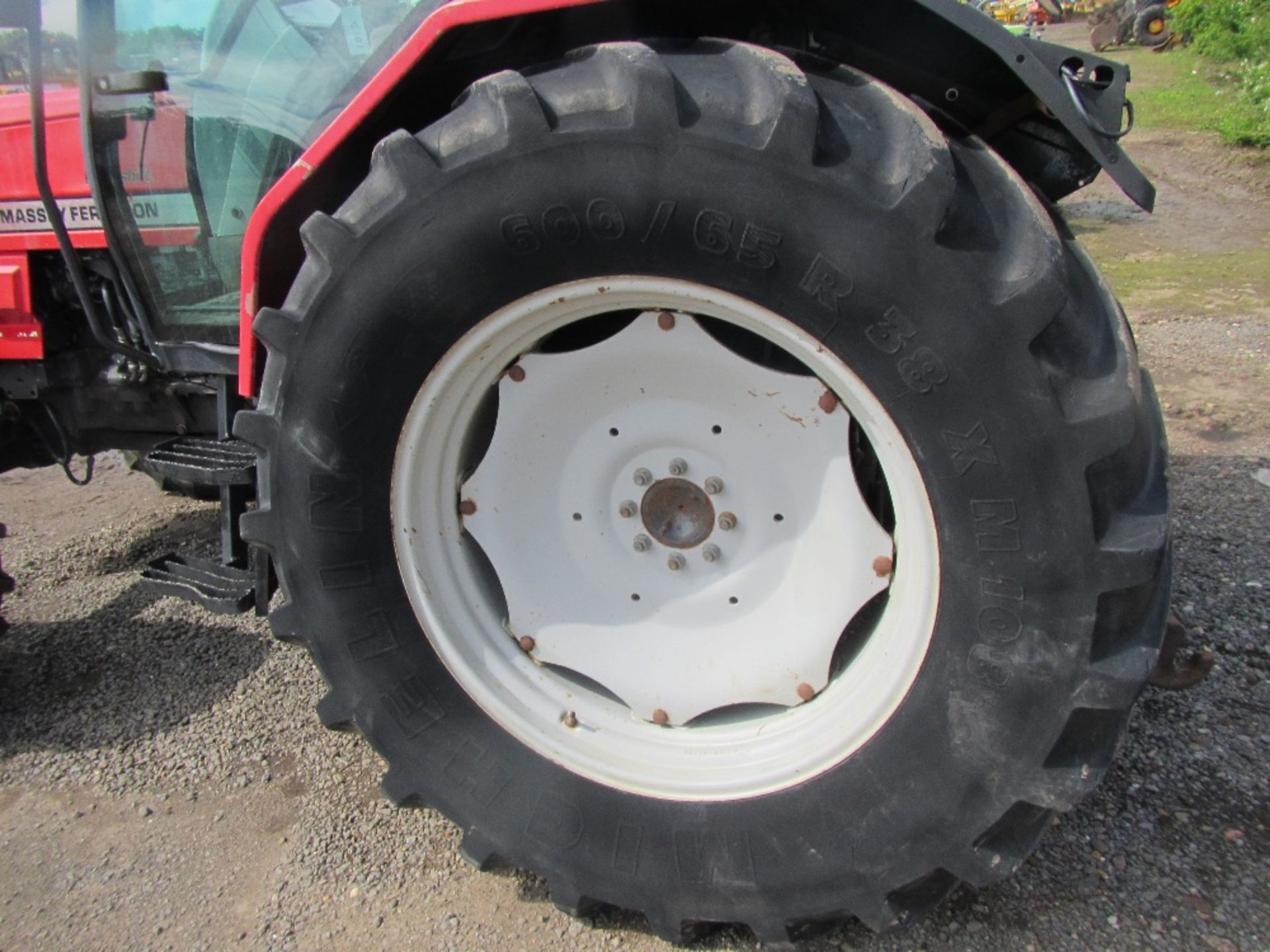 Massey Ferguson 6180 Dynashift Tractor with Manual Shuttle Reg. No. N553 FCR Ser No D290147 - Image 10 of 16