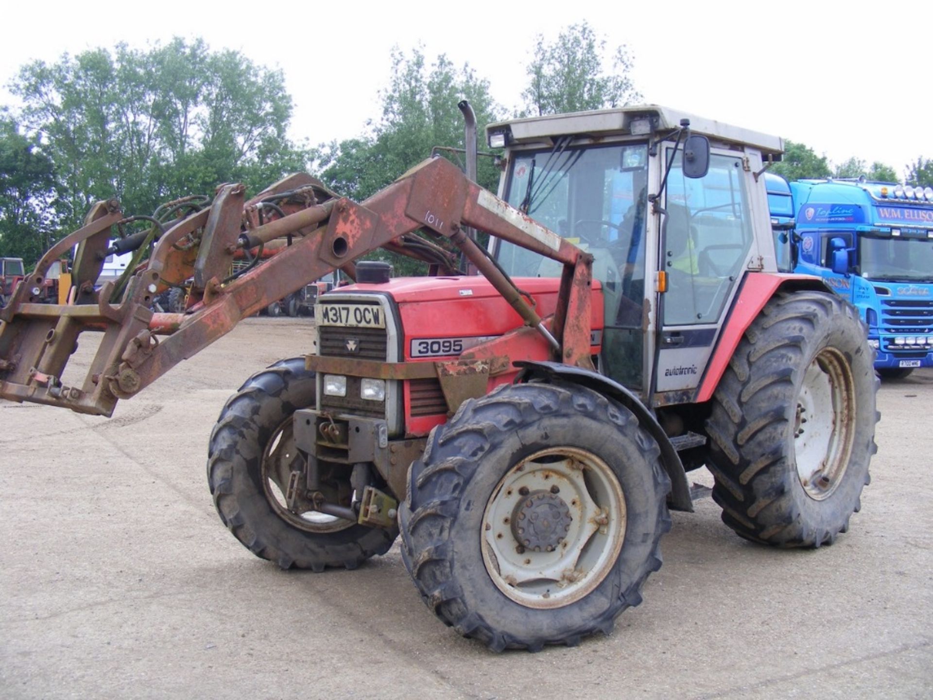 1994 Massey Ferguson 3090 4wd Tractor with Front Loader. Reg. No. M317 OCW Ser No C201010 - Image 2 of 18