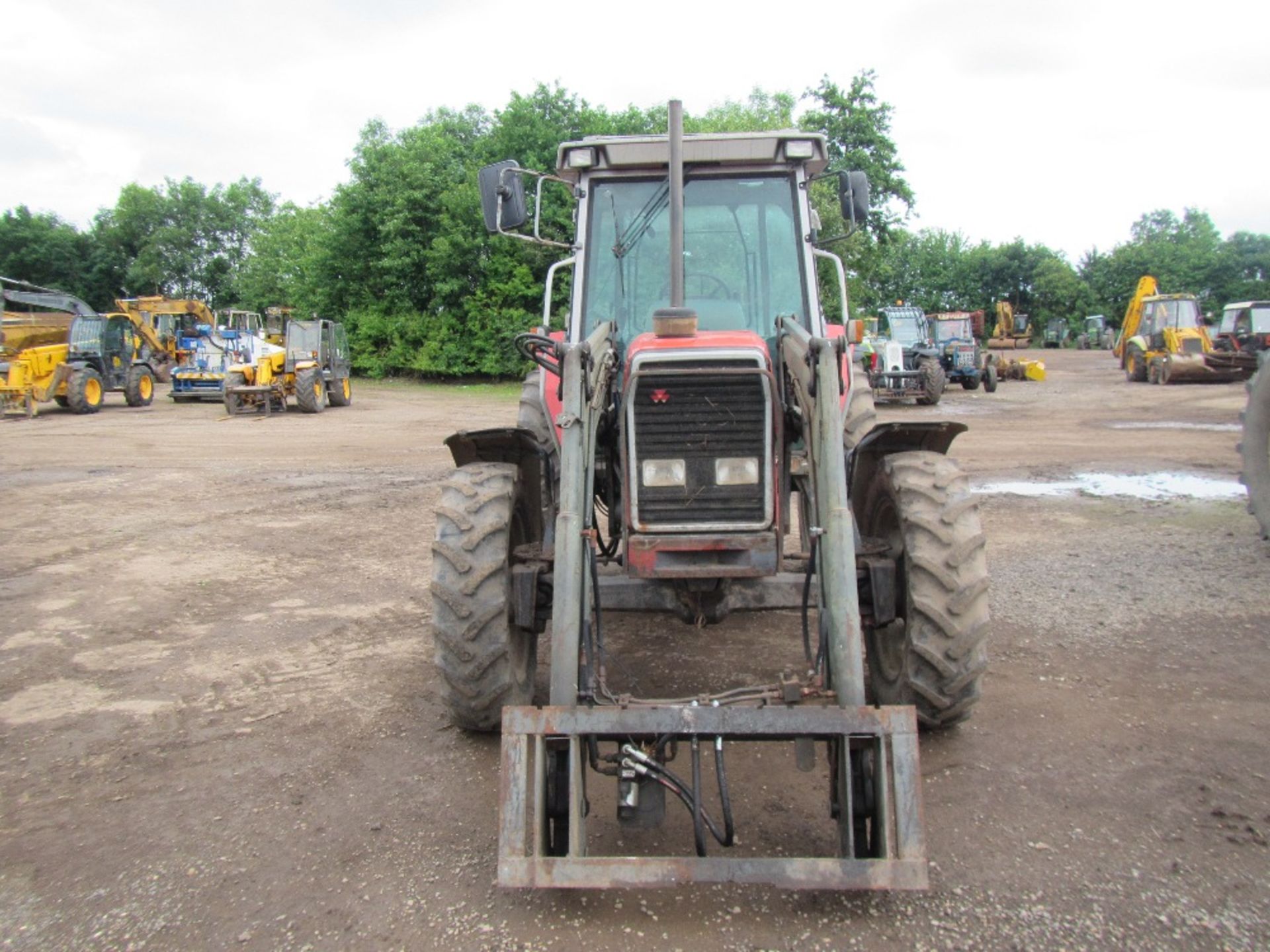 Massey Ferguson 3070 4x4 Tractor with Loader Reg No J135 LCT Ser No S080035 - Image 2 of 16