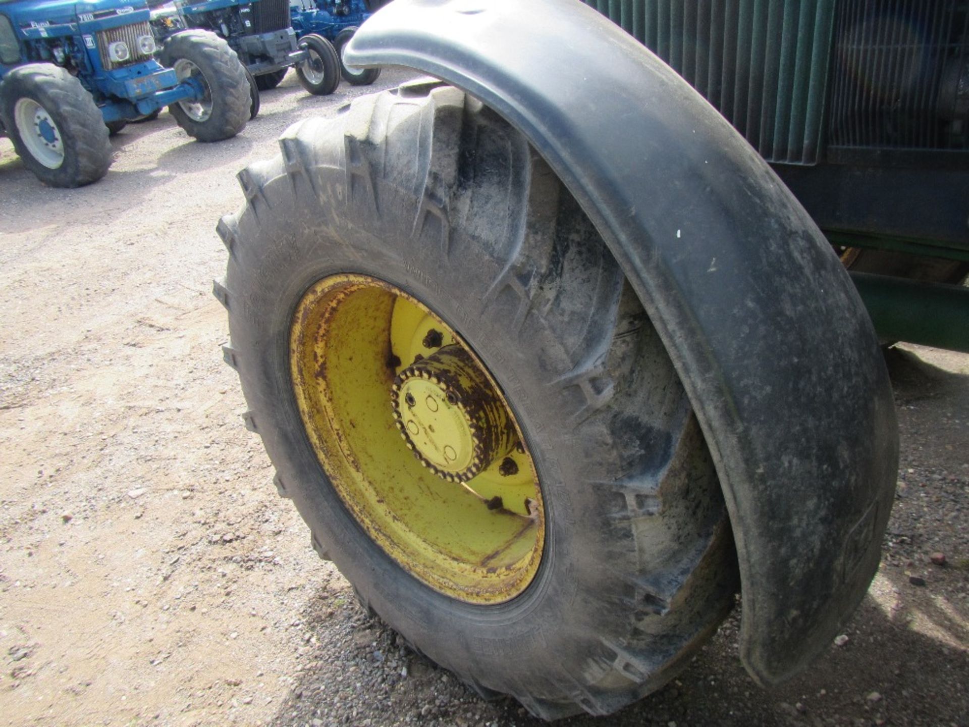 John Deere 4250 Tractor. 1st Regd 19/1/88. V5 has been applied for. Ser. No. RW4250E013056 - Image 11 of 16