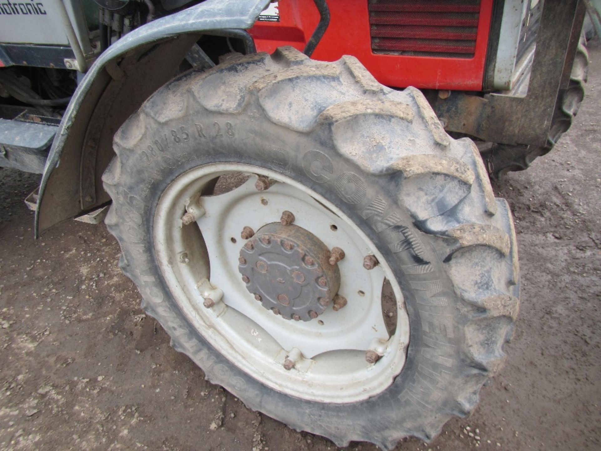 Massey Ferguson 3070 4x4 Tractor with Loader Reg No J135 LCT Ser No S080035 - Image 4 of 16