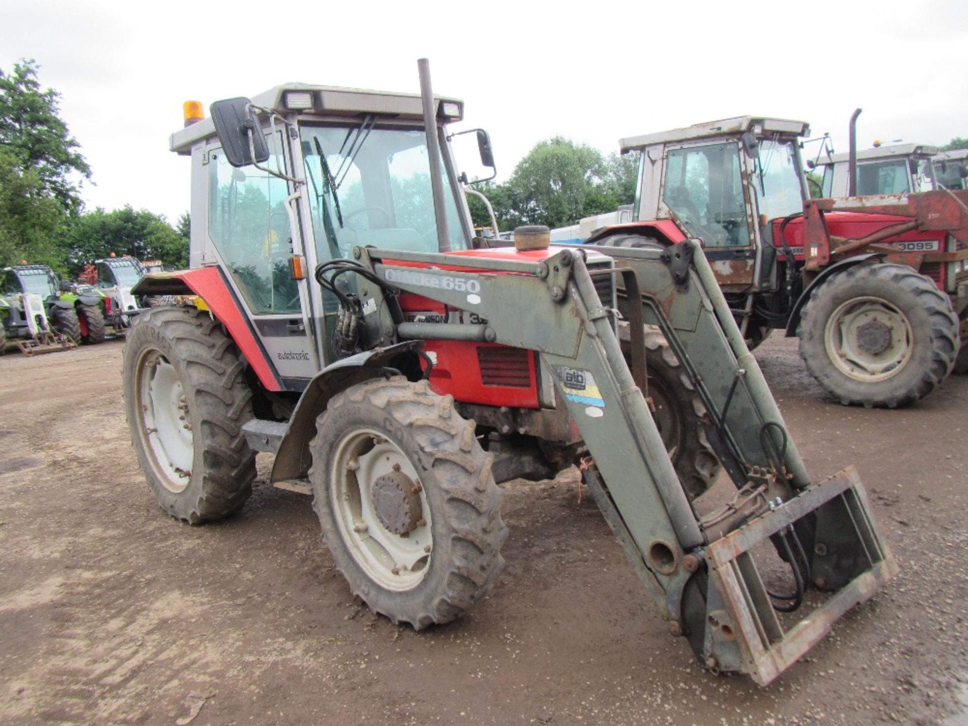 Massey Ferguson 3070 4x4 Tractor with Loader Reg No J135 LCT Ser No S080035 - Image 3 of 16