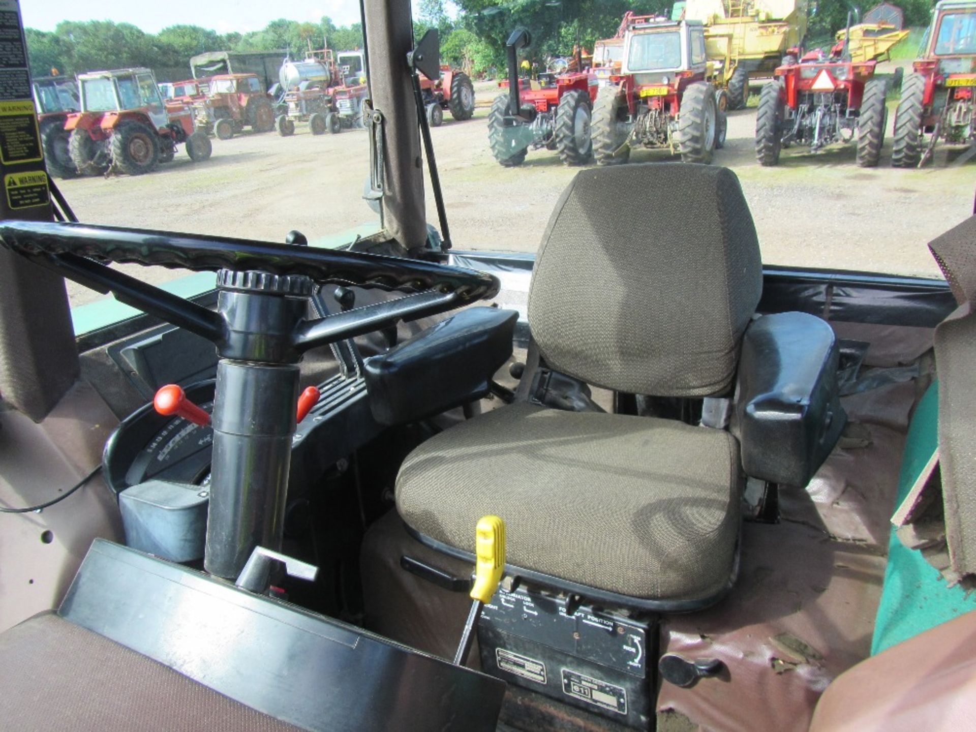 John Deere 4250 Tractor. 1st Regd 19/1/88. V5 has been applied for. Ser. No. RW4250E013056 - Image 12 of 16