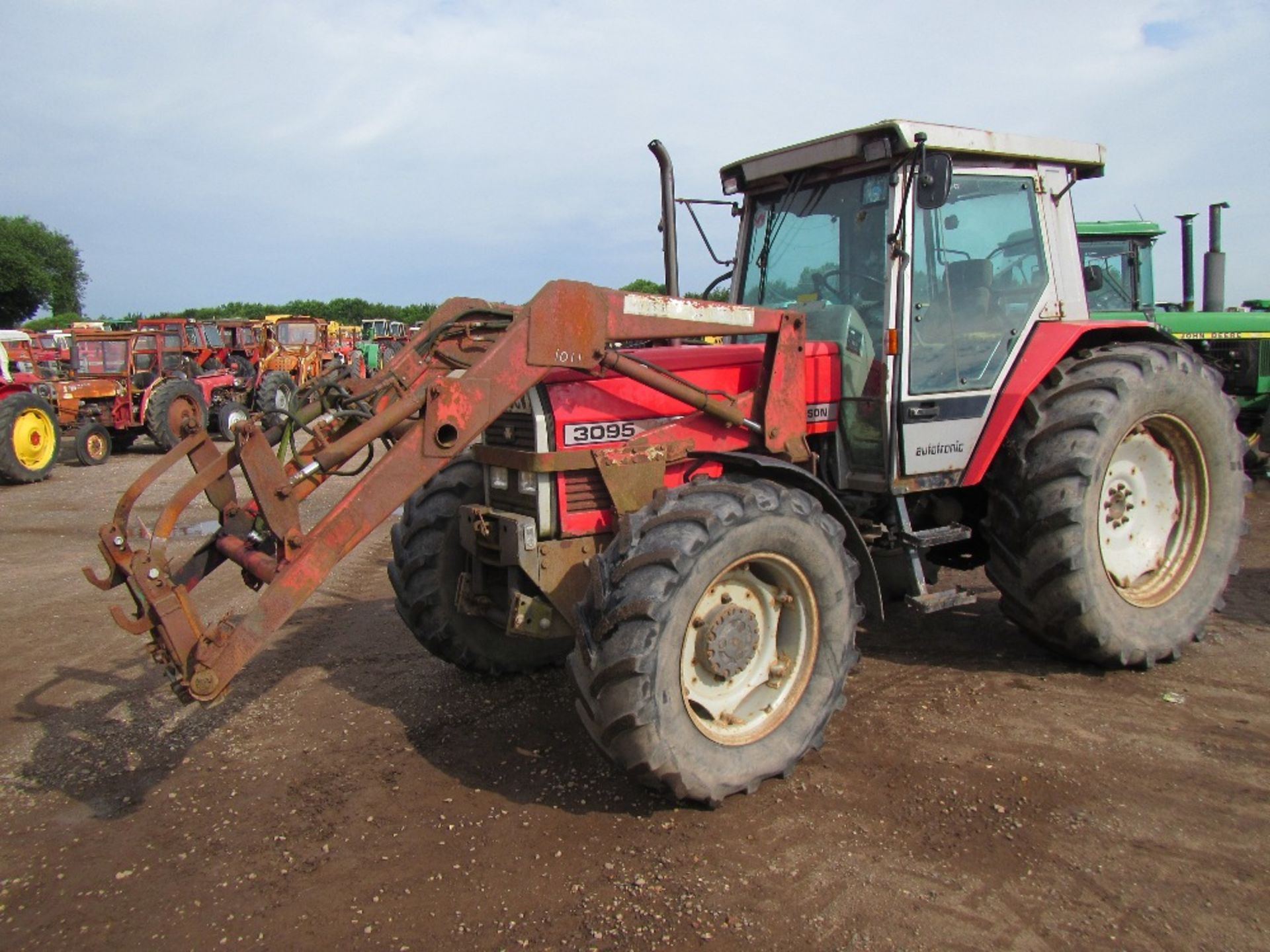 1994 Massey Ferguson 3090 4wd Tractor with Front Loader. Reg. No. M317 OCW Ser No C201010