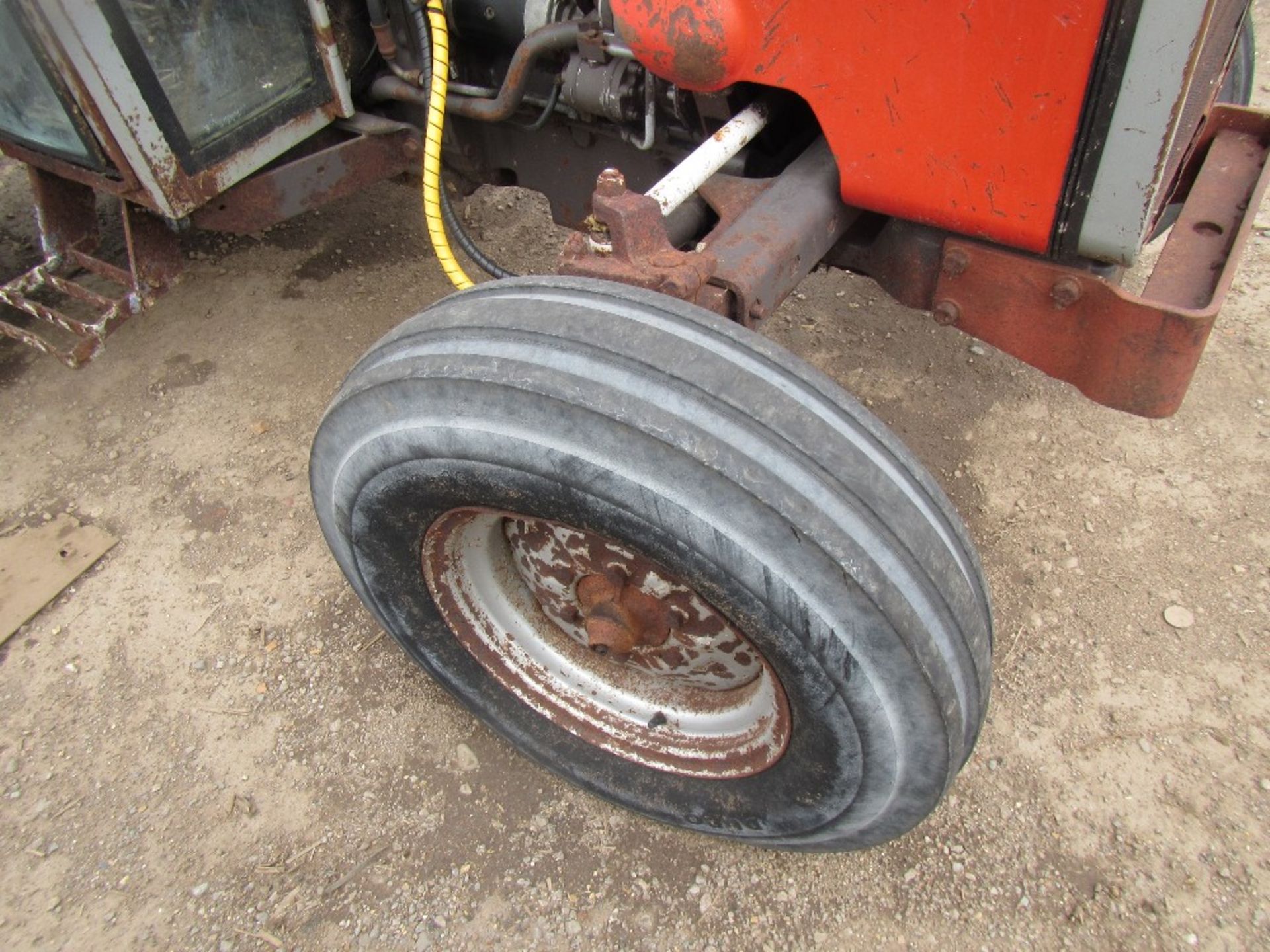 Massey Ferguson 350 Tractor Ser. No. P14203 - Image 4 of 17