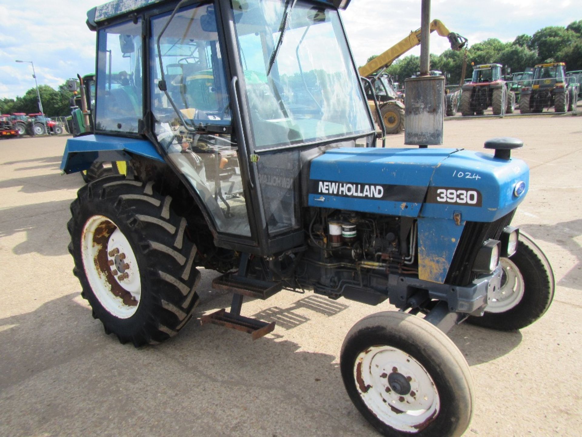 Ford 3930 2wd Tractor - Image 3 of 15