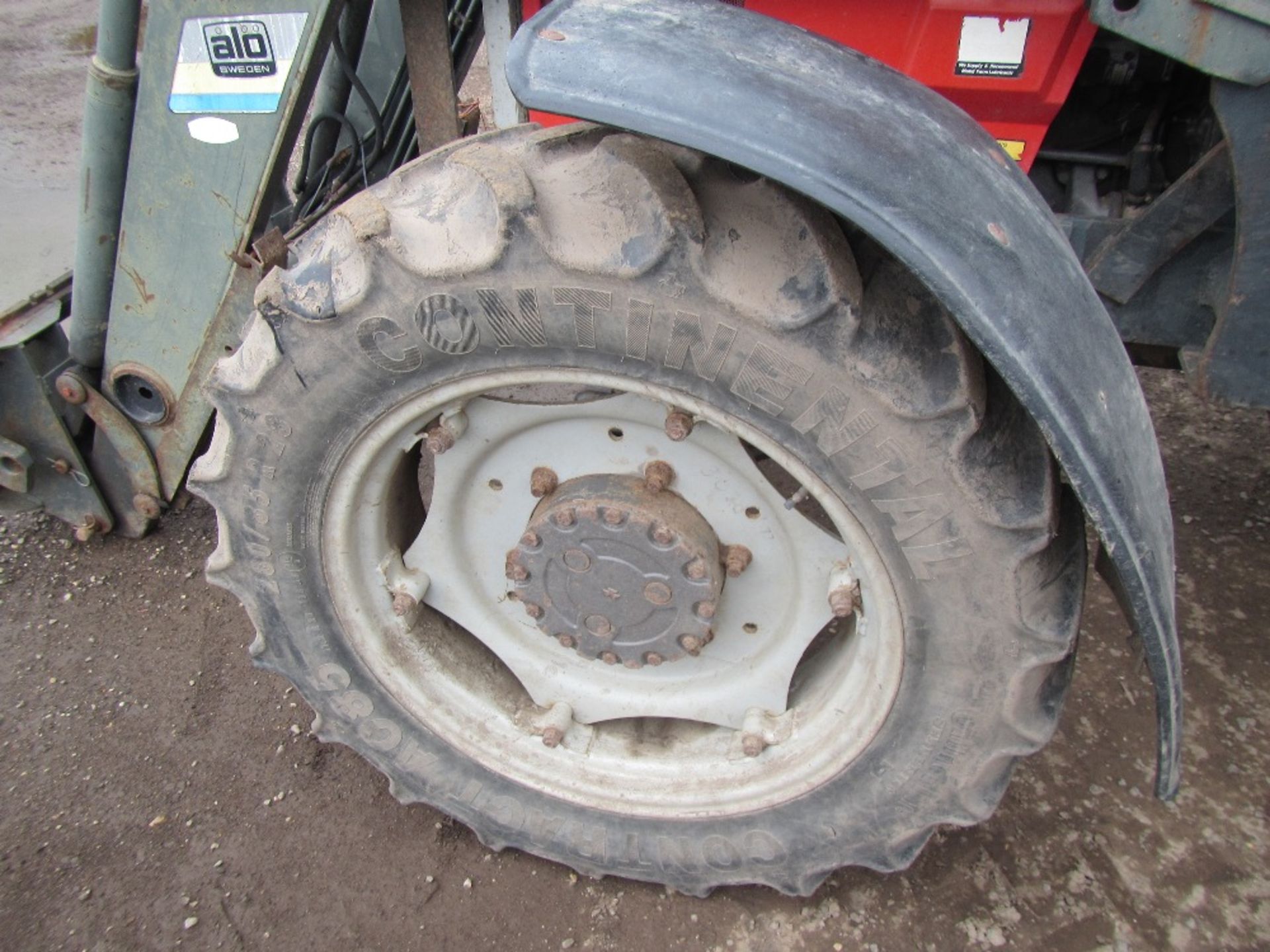 Massey Ferguson 3070 4x4 Tractor with Loader Reg No J135 LCT Ser No S080035 - Image 11 of 16