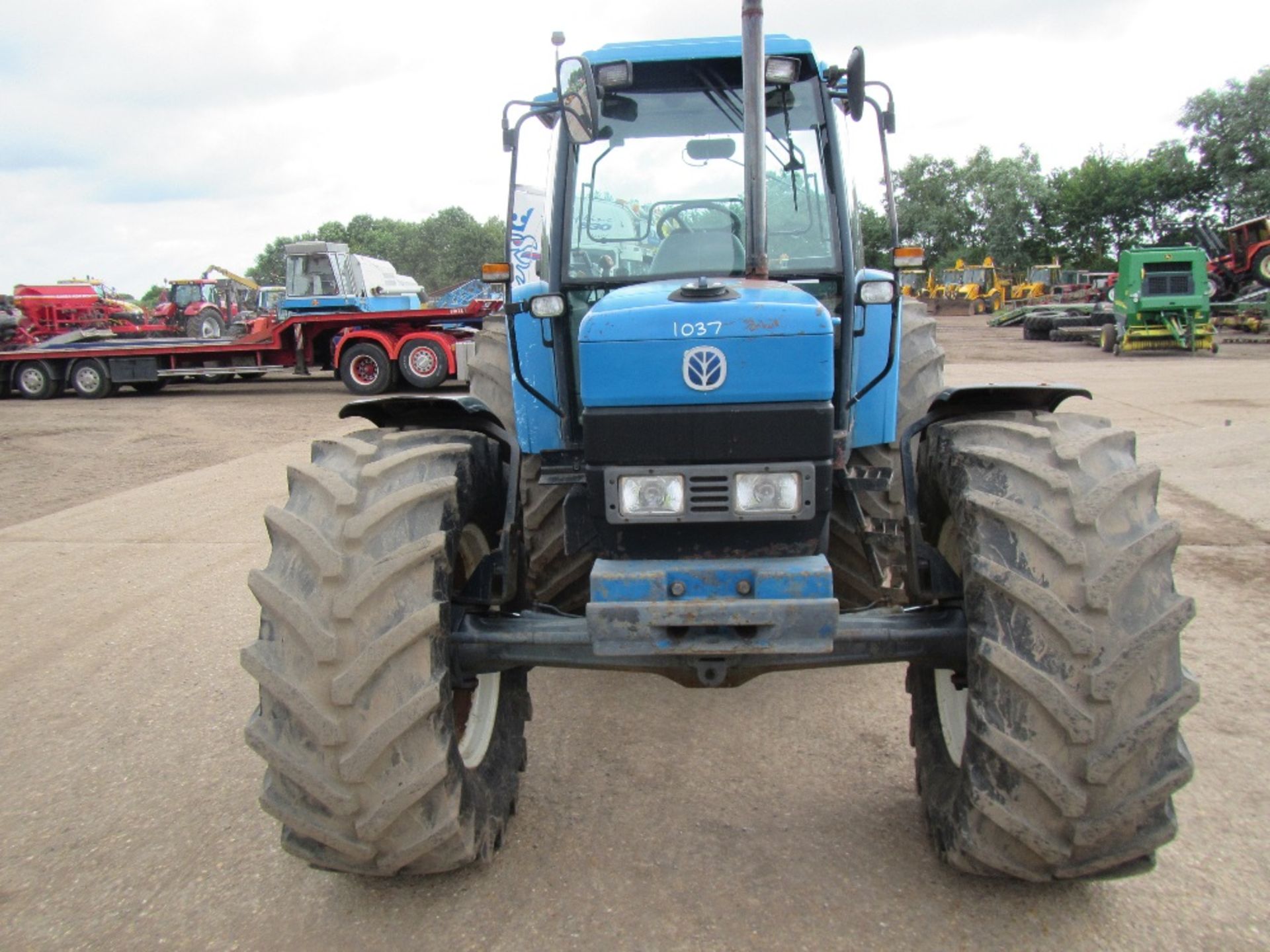 New Holland 8340 SLE 4wd Tractor. V5 will be supplied Reg. No. N243 SCN Ser No 025324B - Image 2 of 17