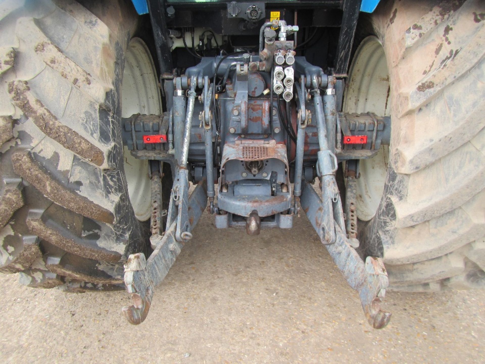 New Holland 8340 SLE 4wd Tractor. V5 will be supplied Reg. No. N243 SCN Ser No 025324B - Image 7 of 17