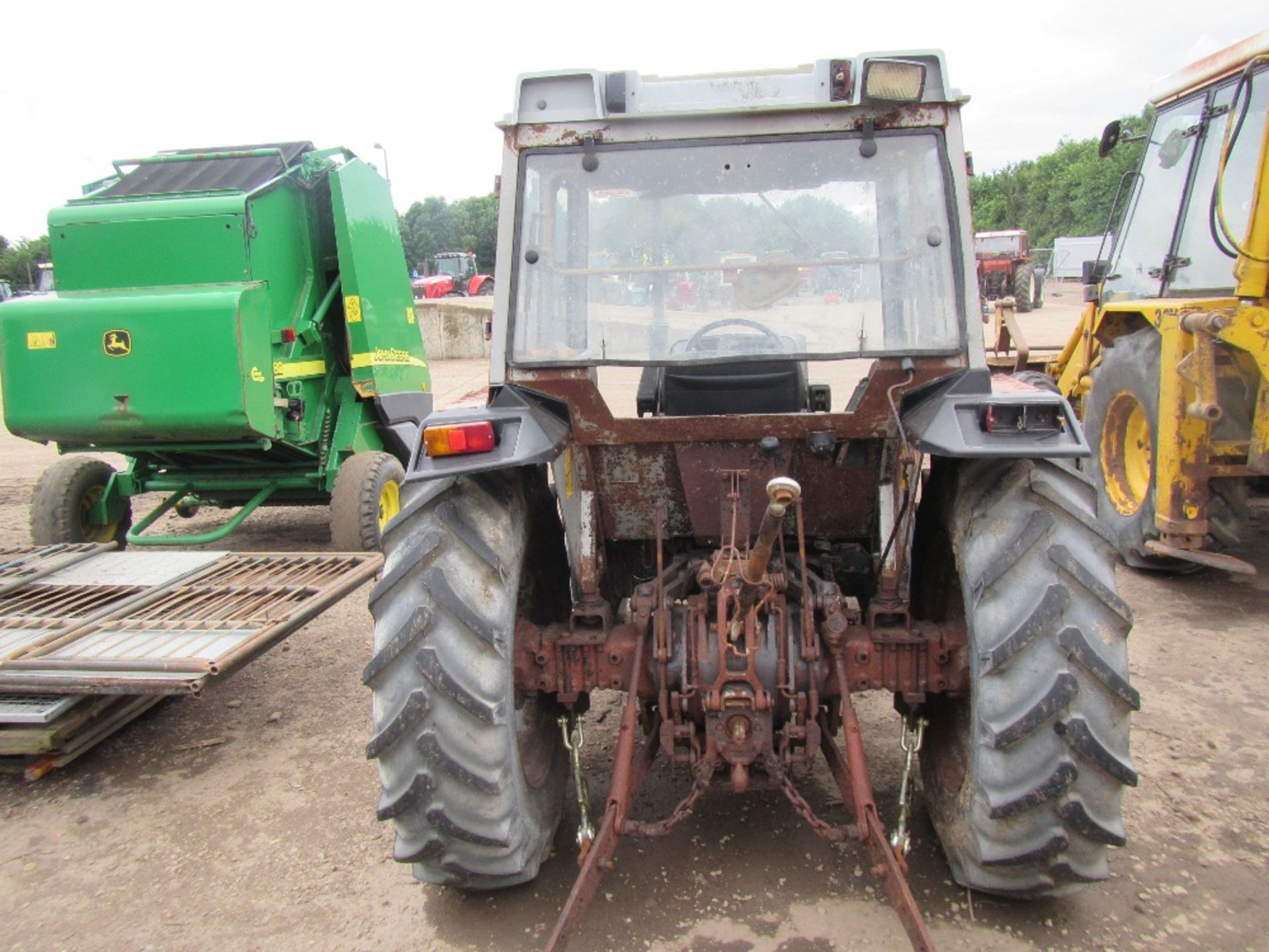 Massey Ferguson 350 Tractor Ser. No. P14203 - Image 6 of 17