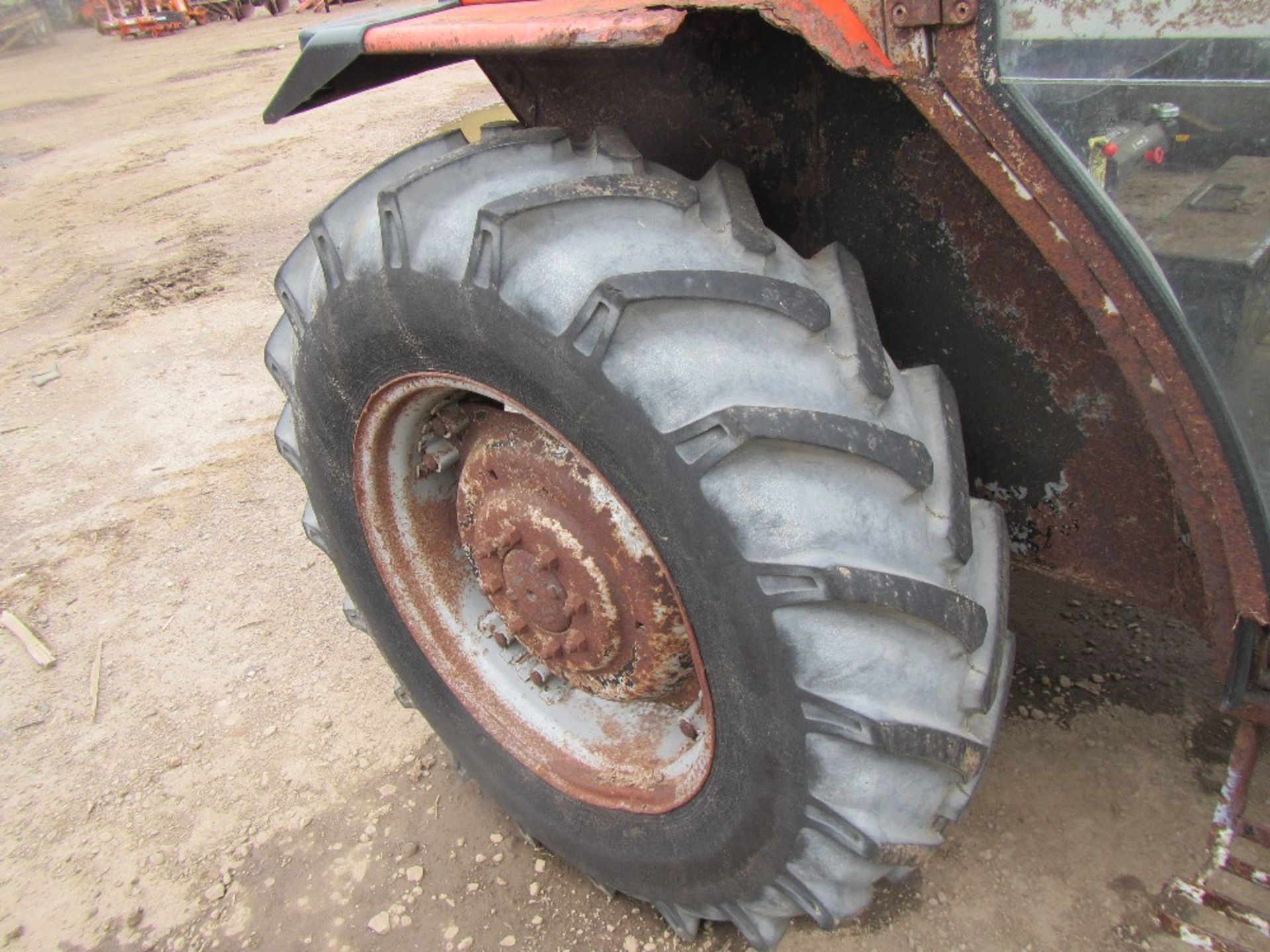 Massey Ferguson 350 Tractor Ser. No. P14203 - Image 5 of 17