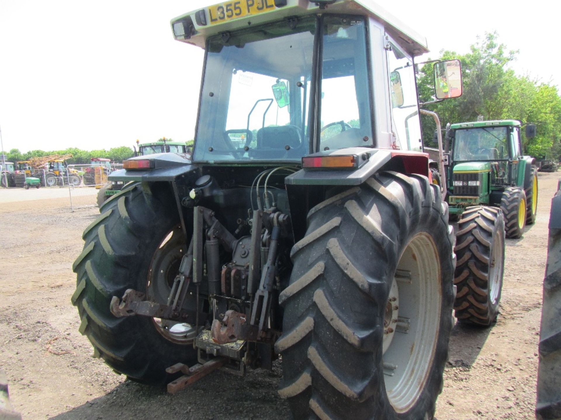 Massey Ferguson 3075 Dynashift Tractor. Reg. No. L355 PJL Ser. No. B273040 - Image 6 of 16