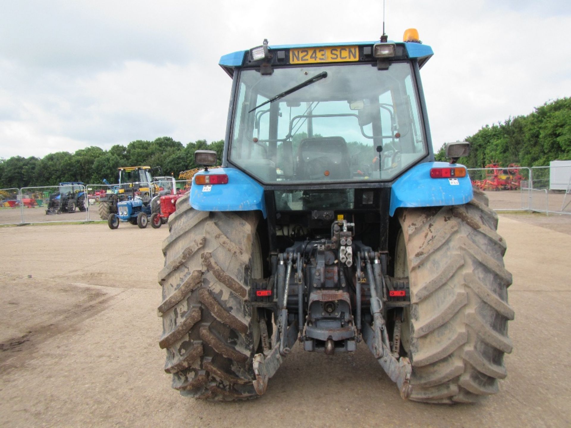 New Holland 8340 SLE 4wd Tractor. V5 will be supplied Reg. No. N243 SCN Ser No 025324B - Image 6 of 17