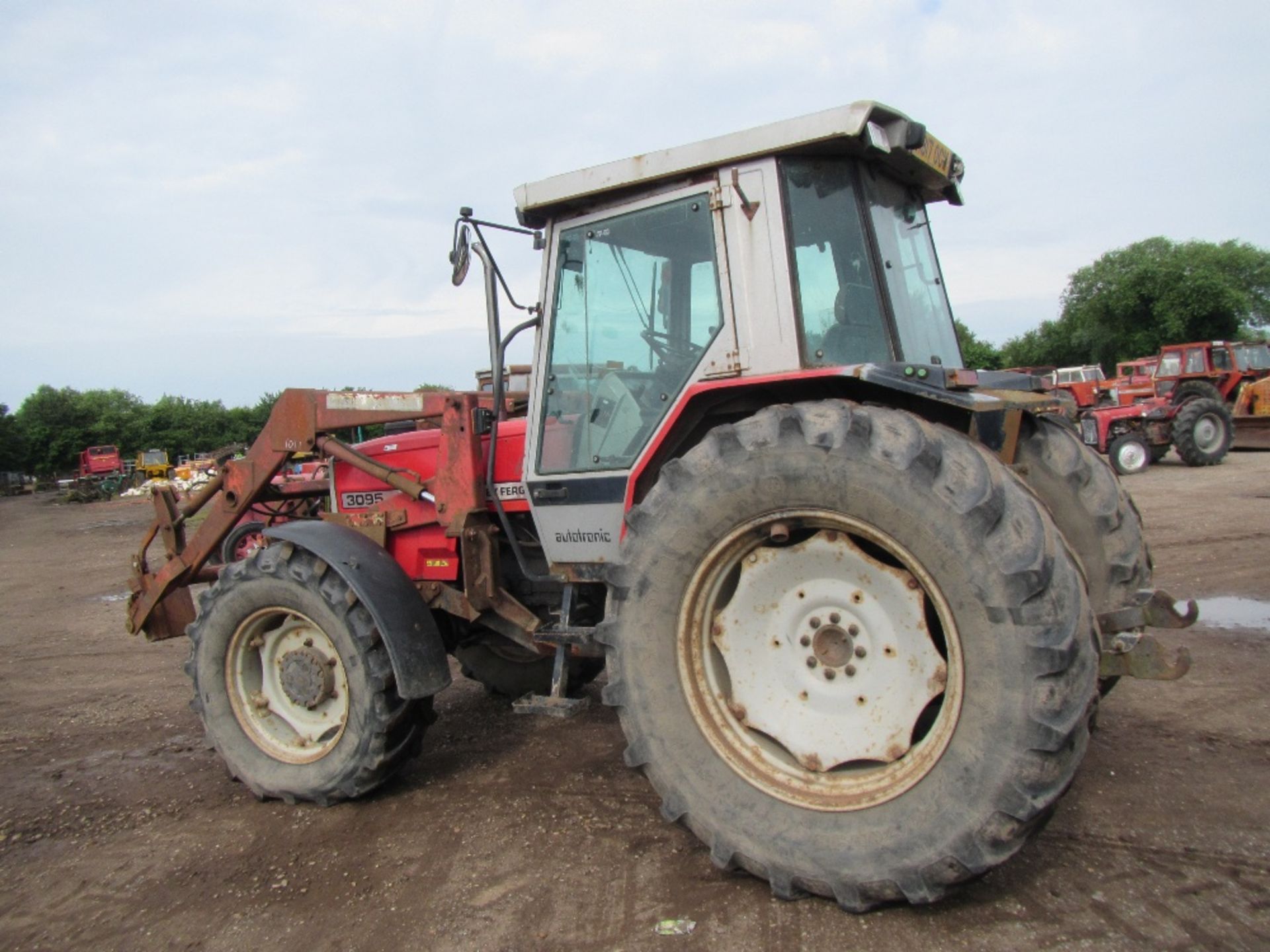 1994 Massey Ferguson 3090 4wd Tractor with Front Loader. Reg. No. M317 OCW Ser No C201010 - Image 10 of 18