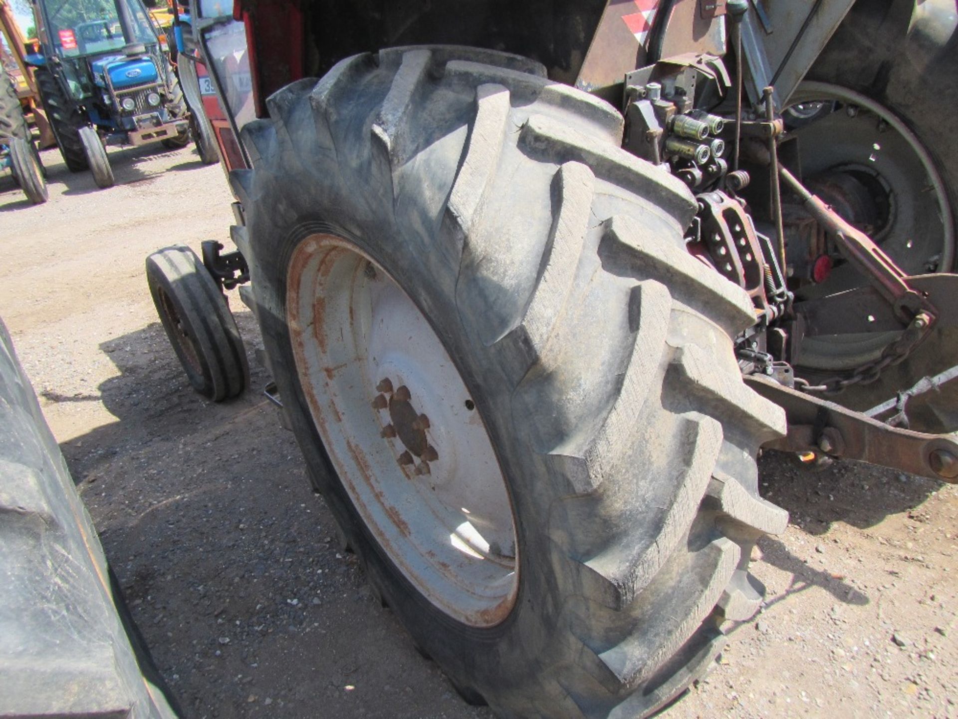 Massey Ferguson 390 2wd Hi Line Cab Tractor with 3 Gear Sticks - Image 9 of 14