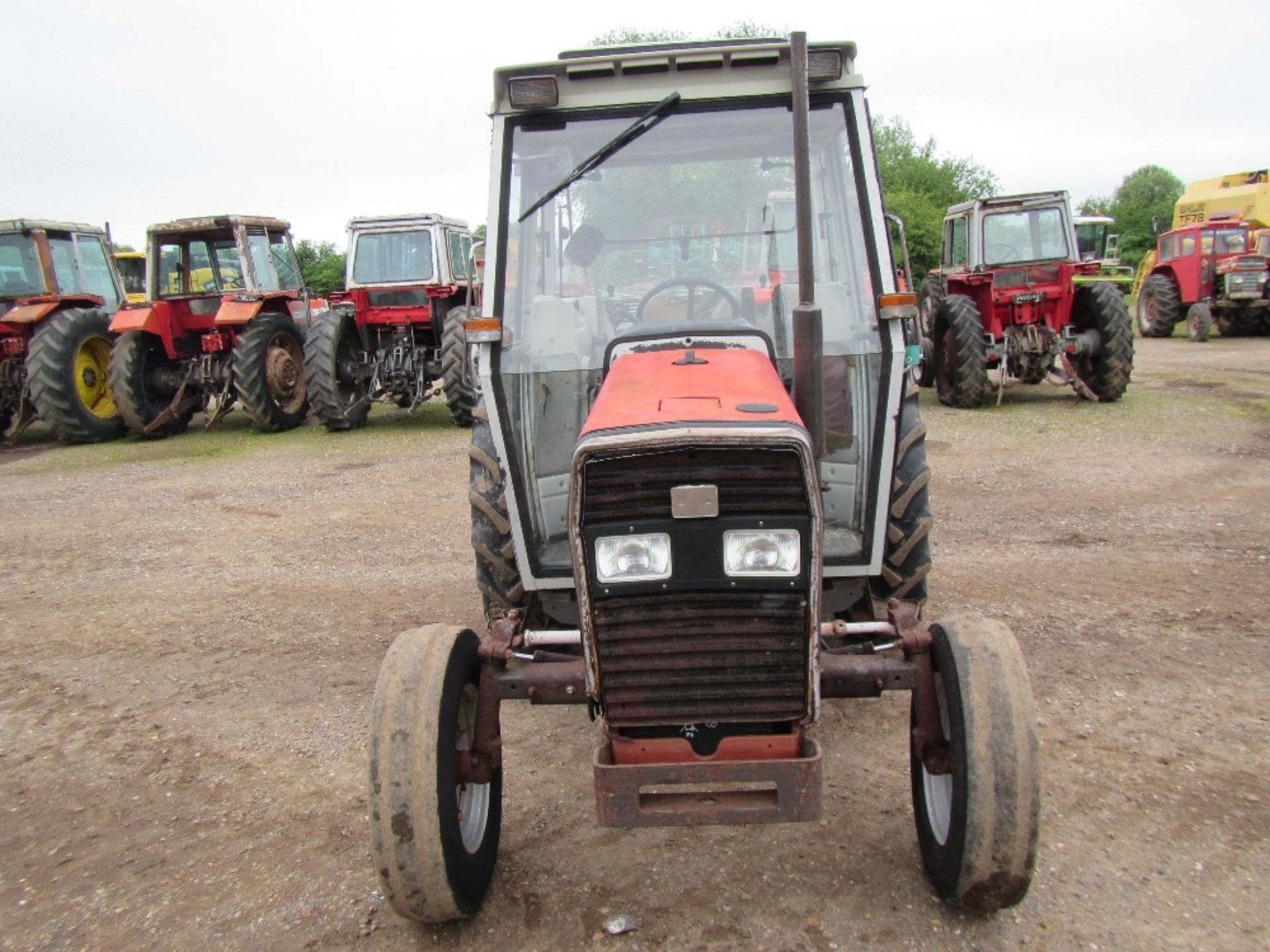 Massey Ferguson 342 8 Speed Tractor with PAS, Lo Profile Cab. Ser. No. B42076 - Image 2 of 17