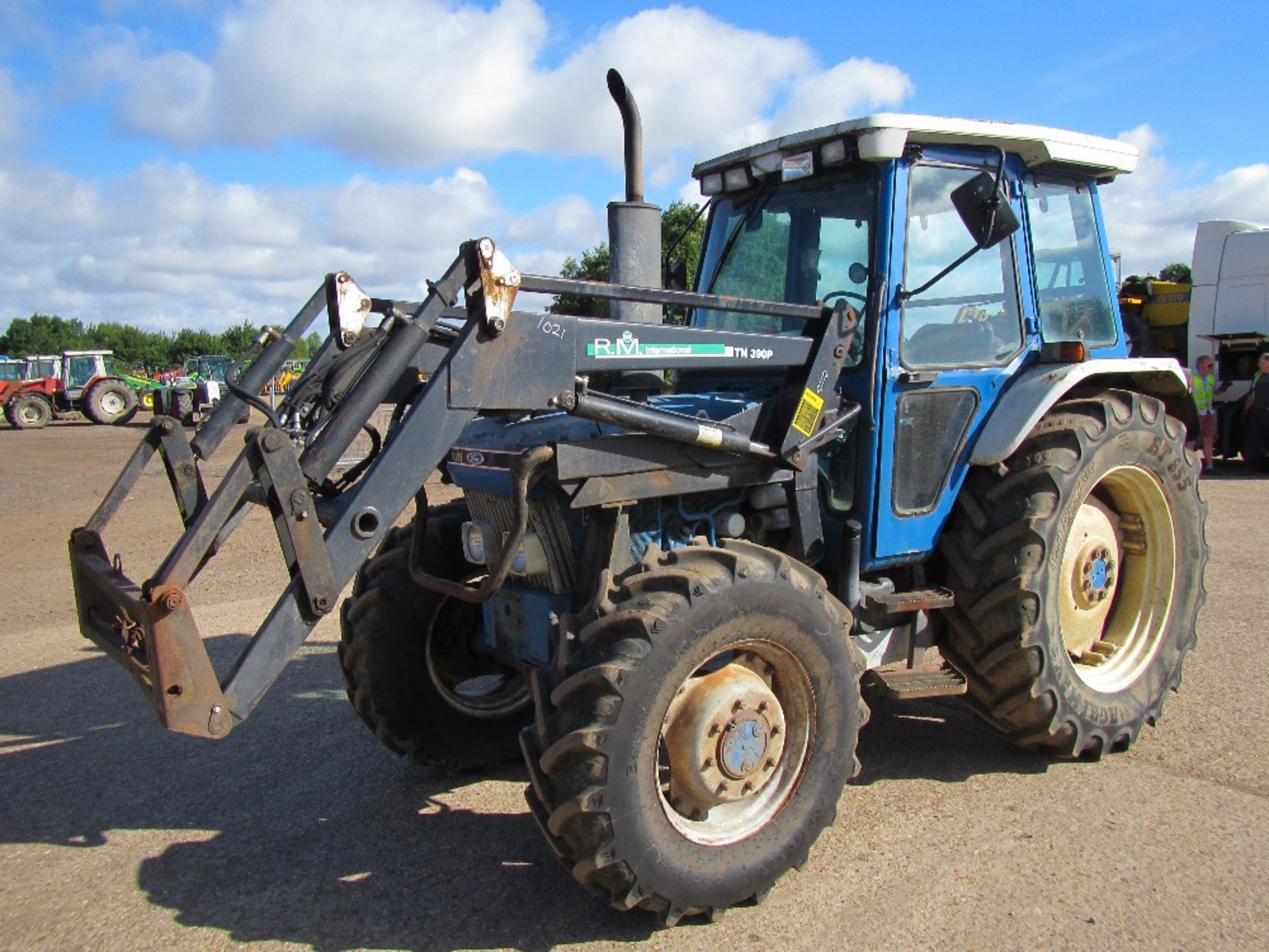 Ford 7610 4wd Tractor with Loader. 9038 Hrs. Reg. No. H305 PVF