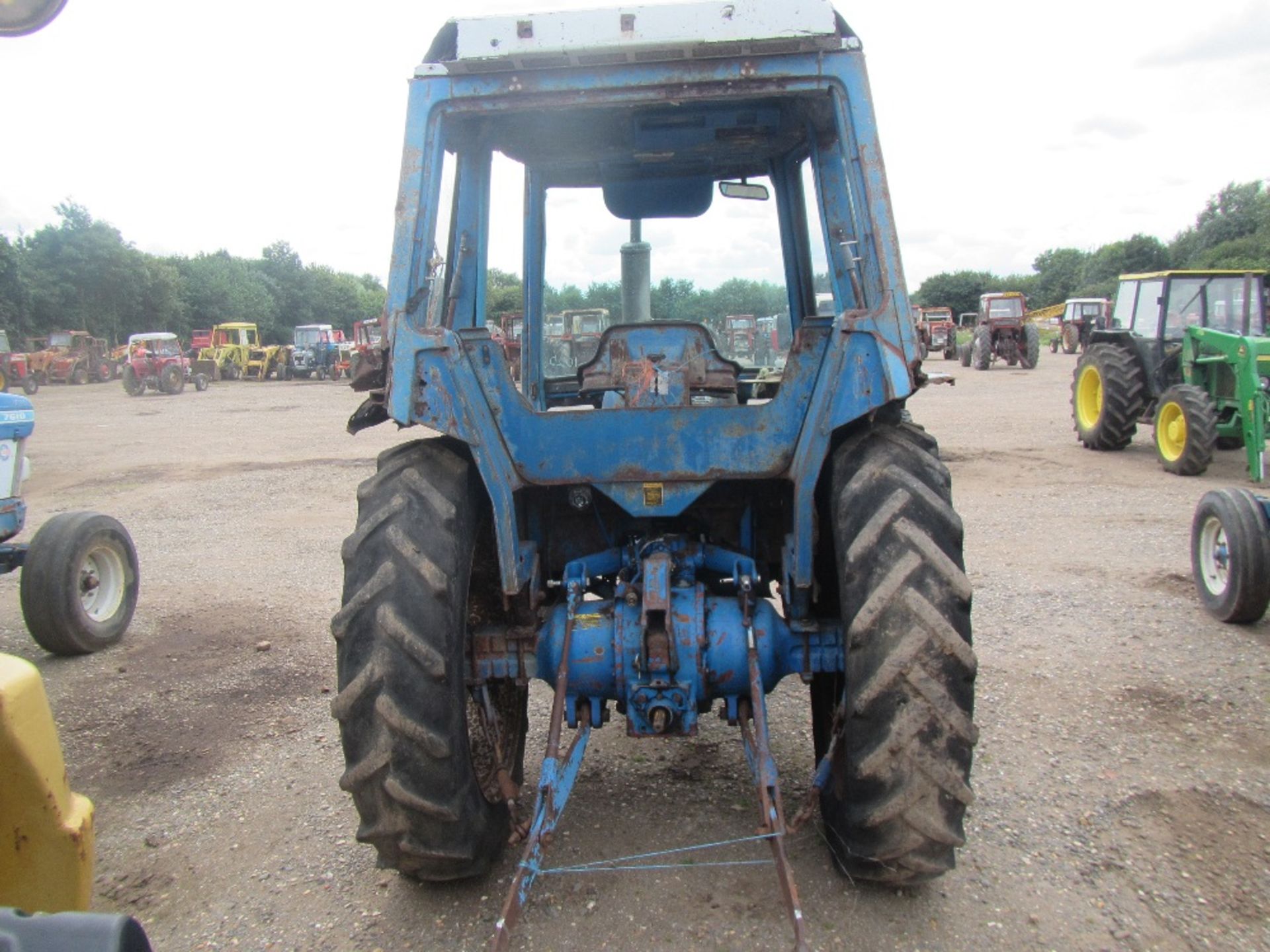 Ford 4600 Tractor - Image 6 of 16