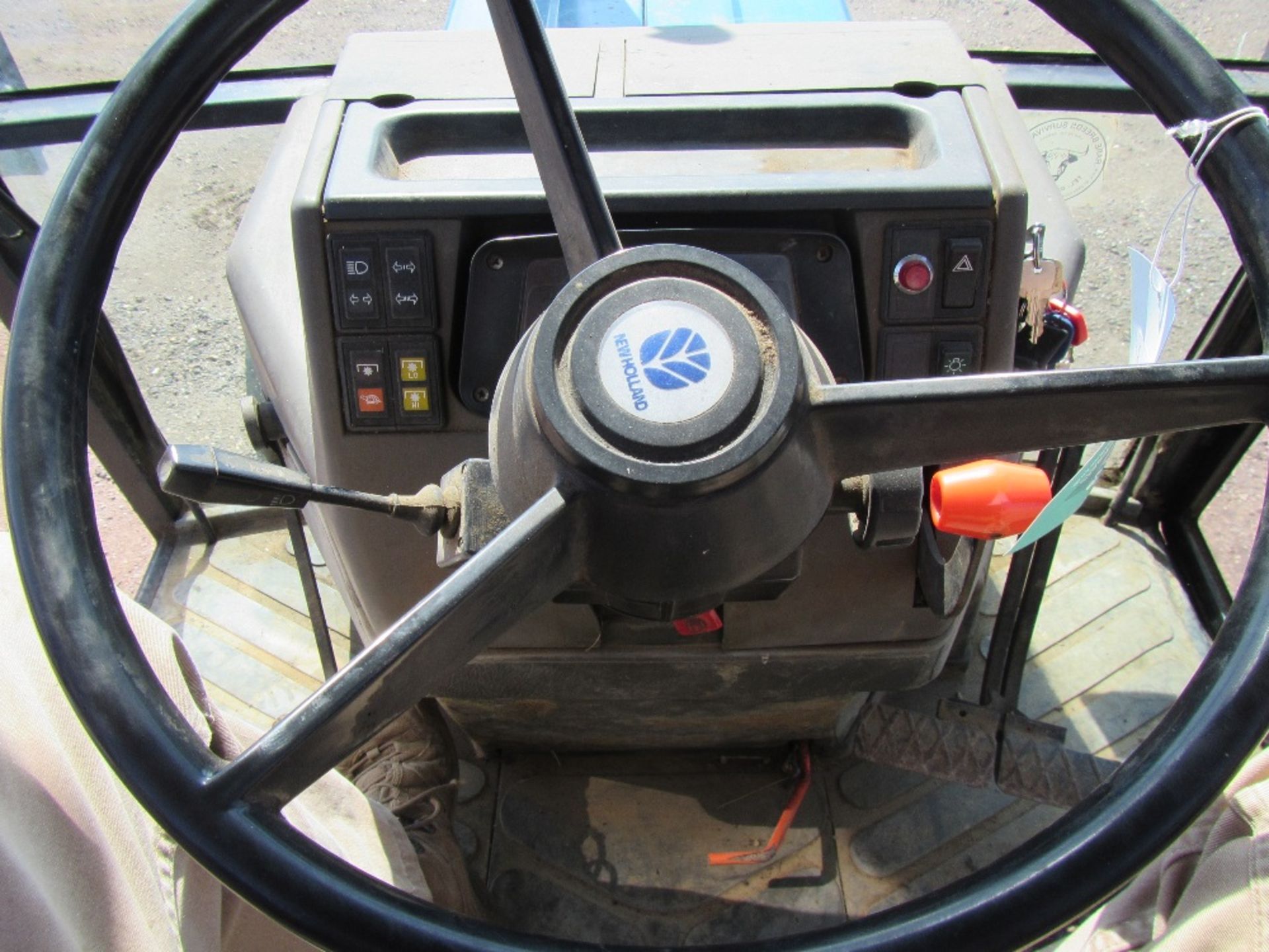 Ford 5030 Tractor with 3 Point Linkage and Auto Hitch. New clutch recently fitted. Reg. No. M955 BNH - Image 15 of 17