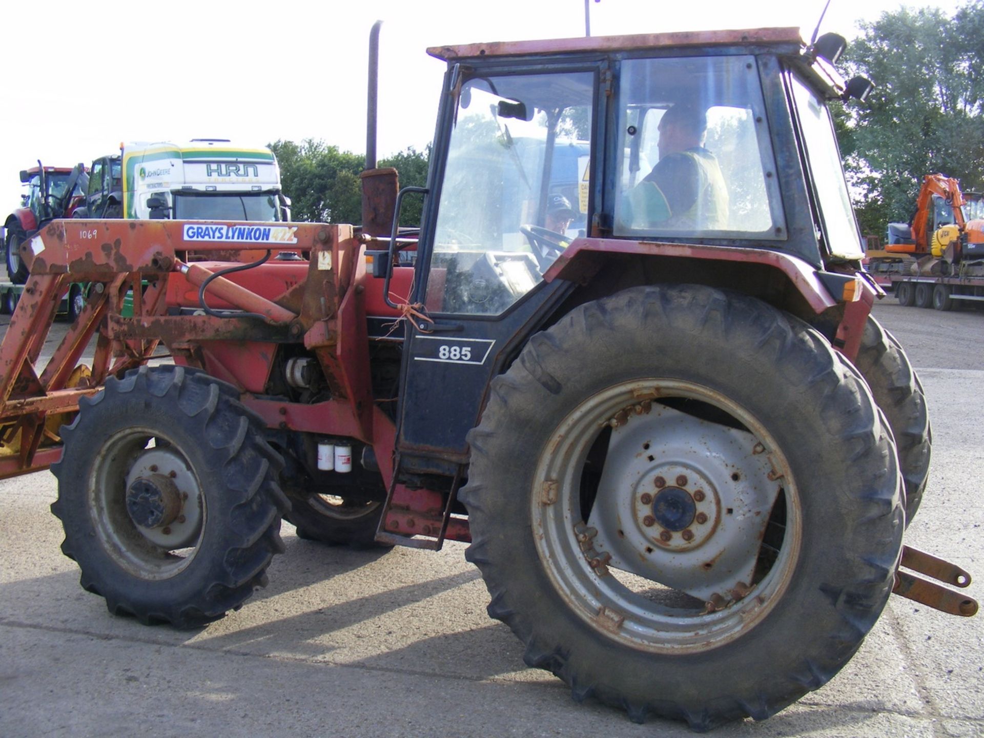 Case 885 Tractor with Grays Loader Reg. No. G33 PSO UNRESERVED LOT - Image 7 of 7