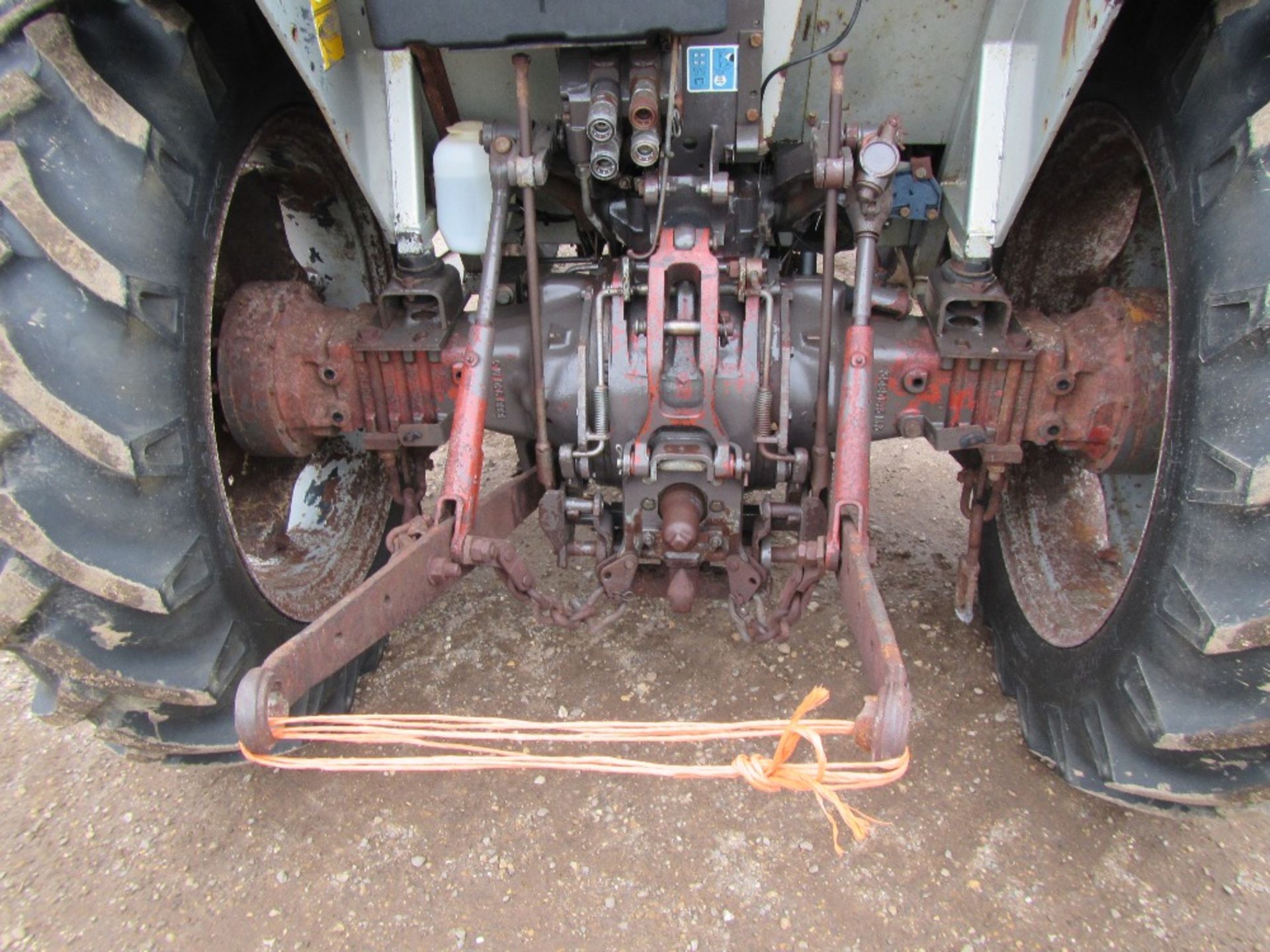 Massey Ferguson 342 8 Speed Tractor with PAS, Lo Profile Cab. Ser. No. B42076 - Image 7 of 17