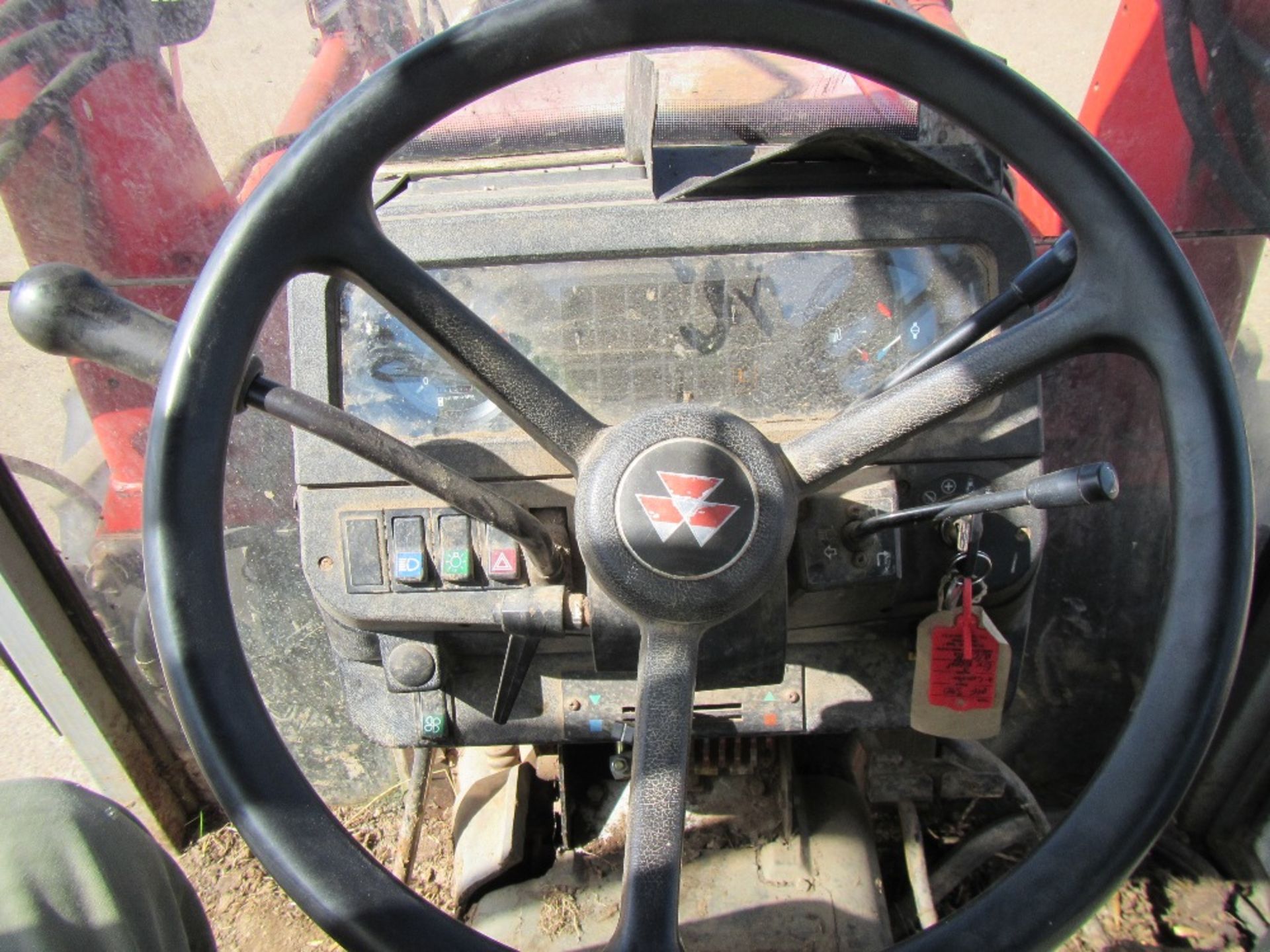 Massey Ferguson 390 Tractor with Loader - Image 15 of 16