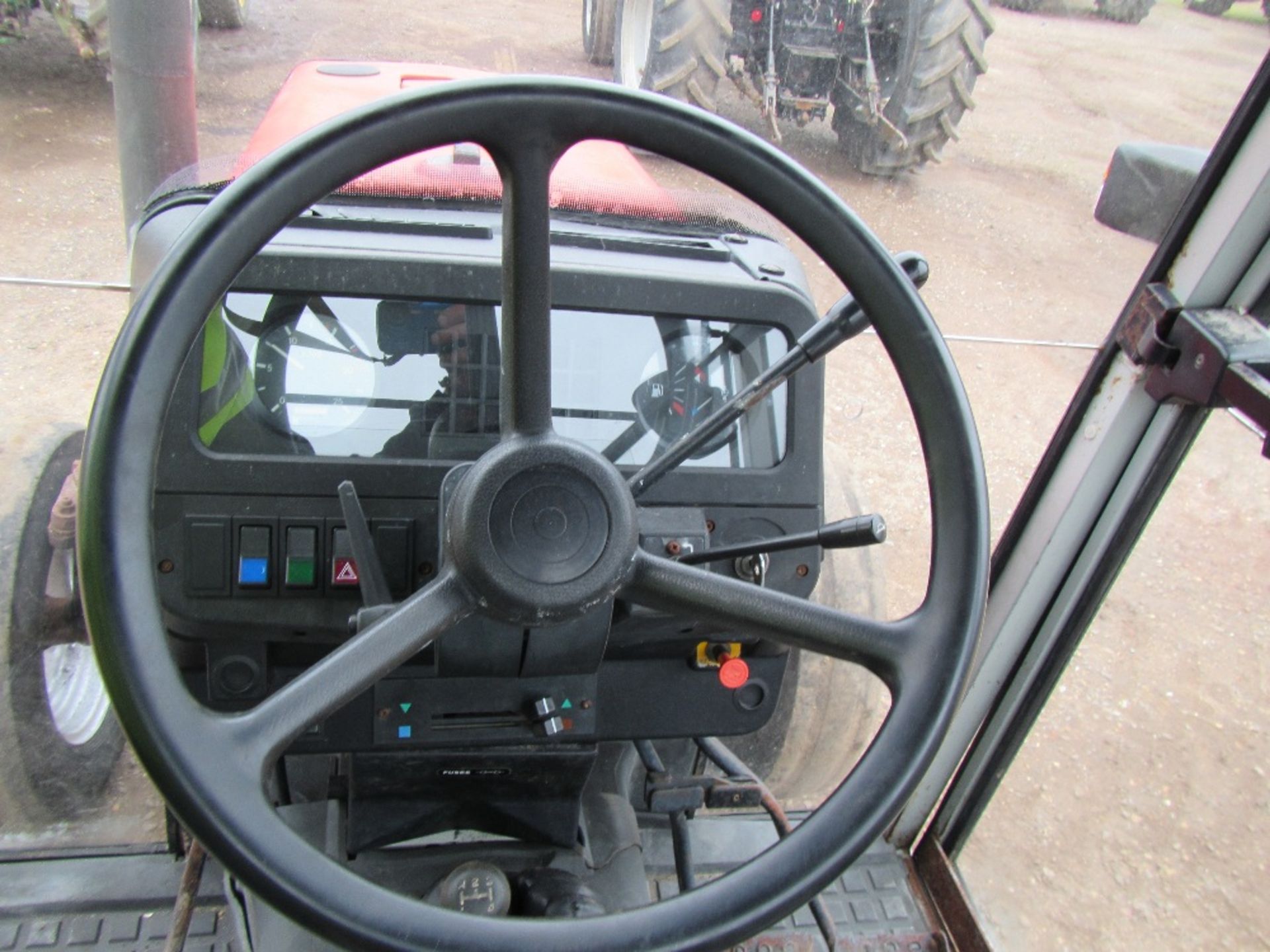 Massey Ferguson 342 8 Speed Tractor with PAS, Lo Profile Cab. Ser. No. B42076 - Image 15 of 17