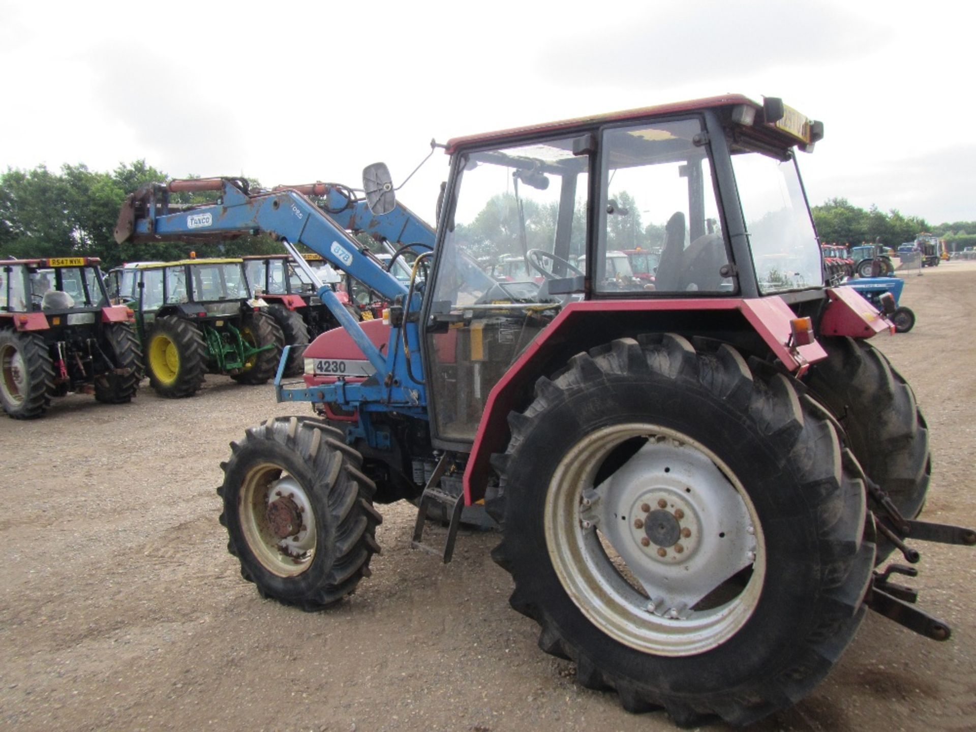 Case International 4230 4wd Tractor with Tanco Loader & 16.9x34 Tyres Reg No M297 UBA - Image 9 of 15