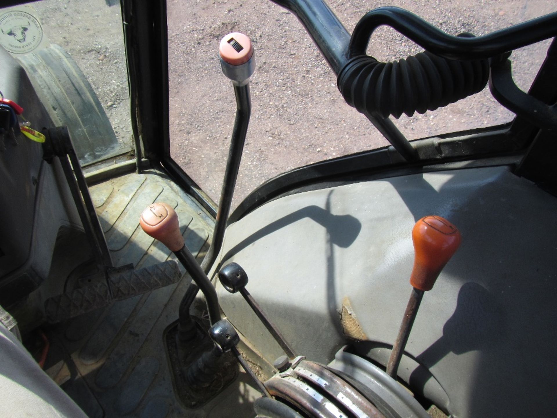 Ford 5030 Tractor with 3 Point Linkage and Auto Hitch. New clutch recently fitted. Reg. No. M955 BNH - Image 14 of 17