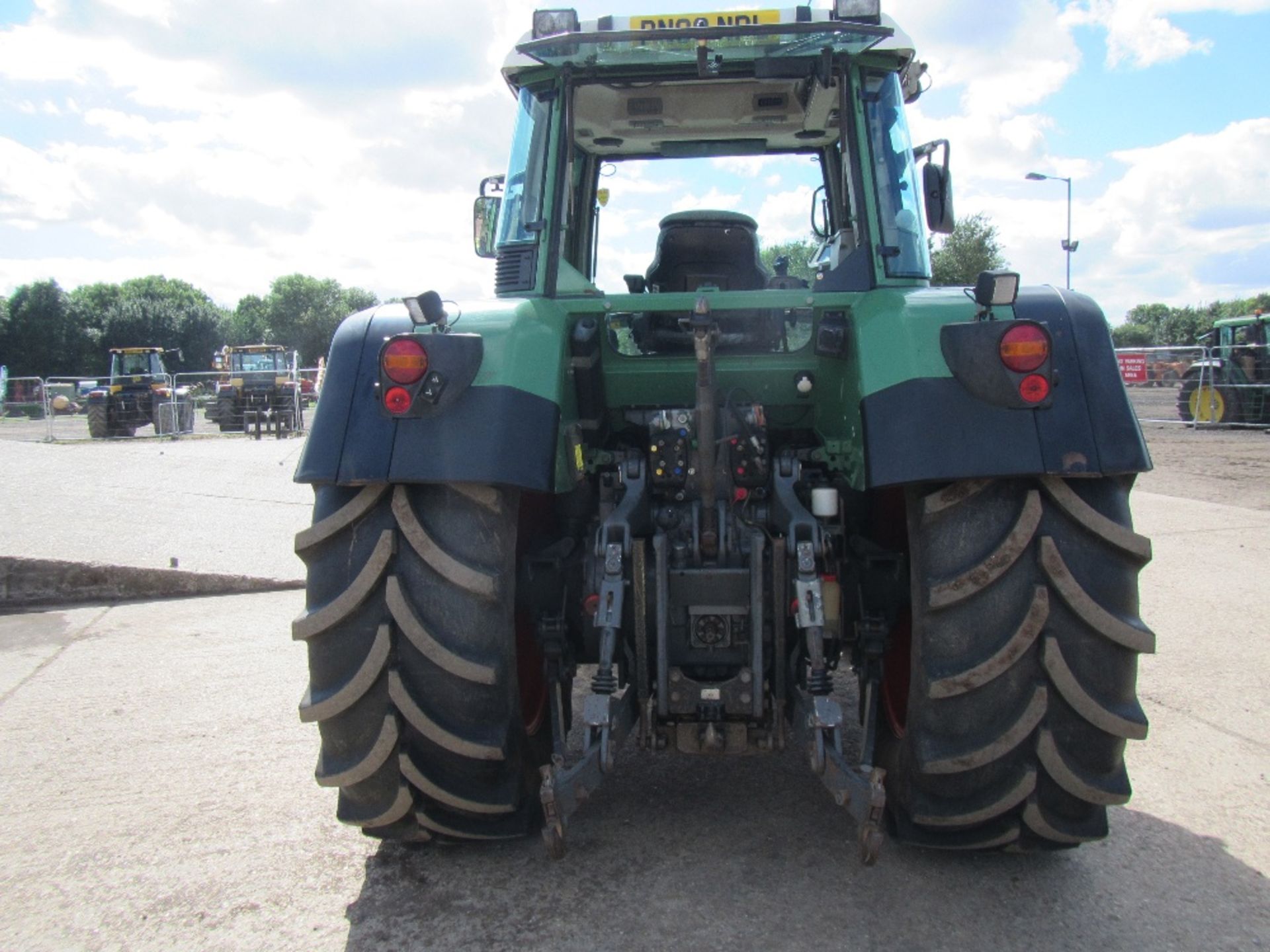 2009 Fendt 820 Tractor with Links & PTO. No V5 7000 Hrs Reg No PN09 NRL Ser No 731216450 - Image 7 of 19