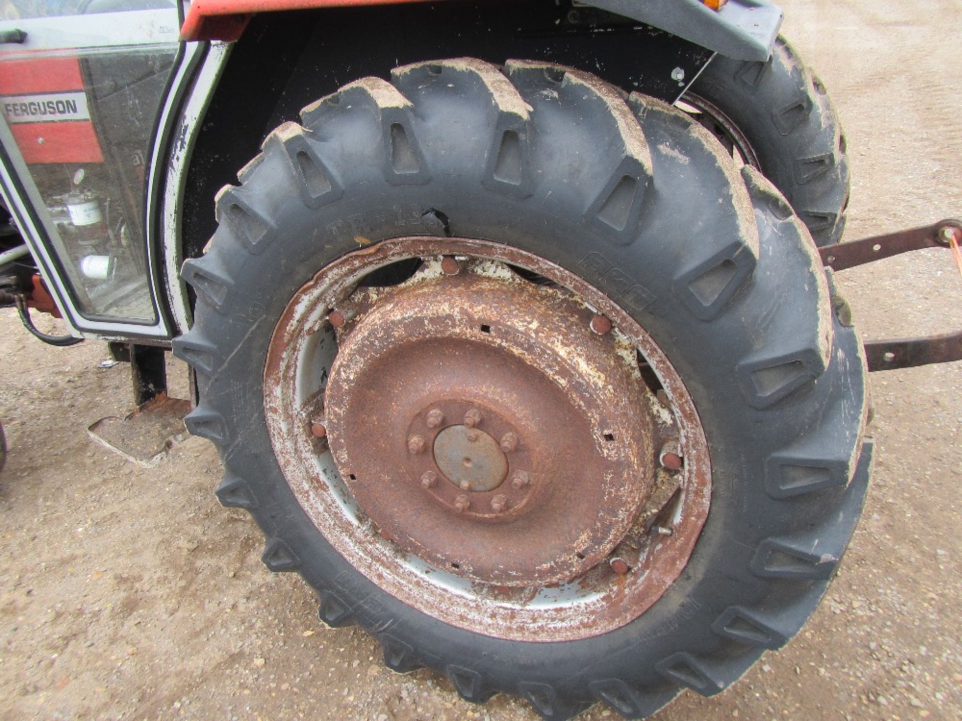 Massey Ferguson 342 8 Speed Tractor with PAS, Lo Profile Cab. Ser. No. B42076 - Image 10 of 17