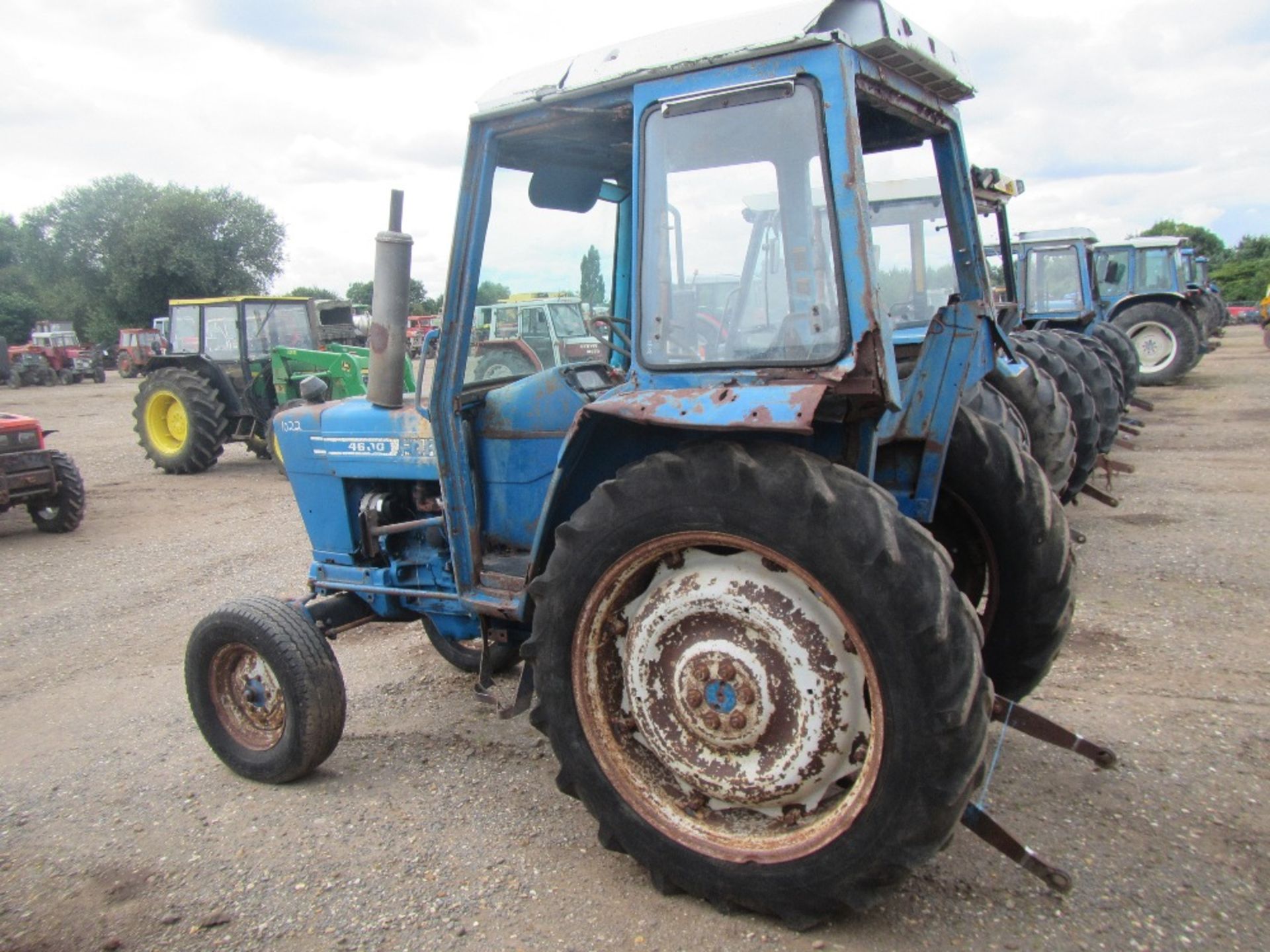 Ford 4600 Tractor - Image 9 of 16