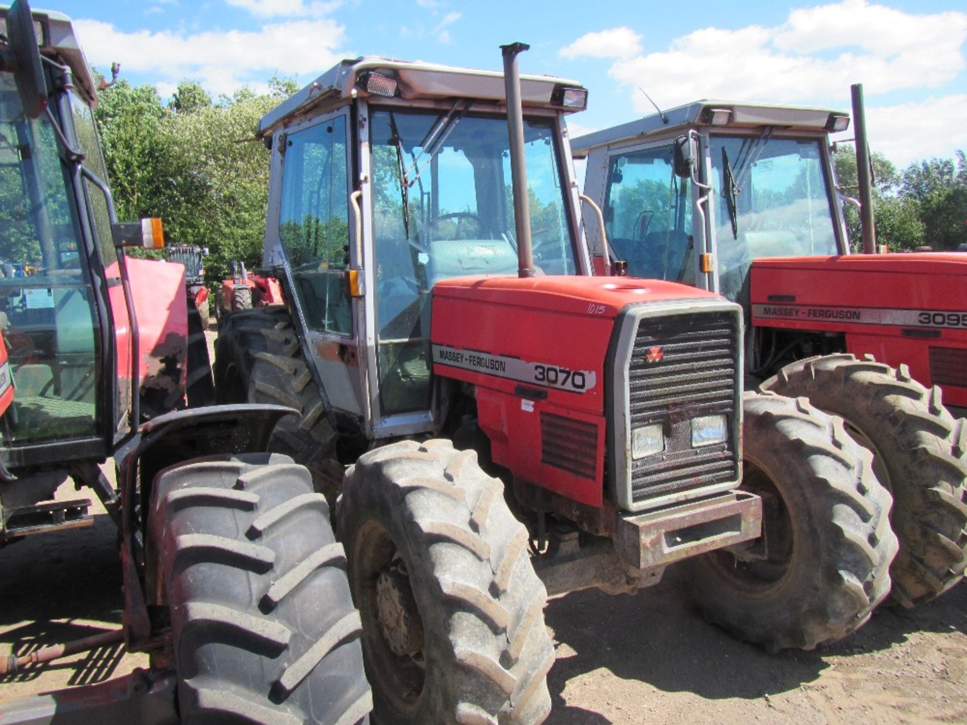 Massey 3070 4wd Tractor - Image 3 of 11