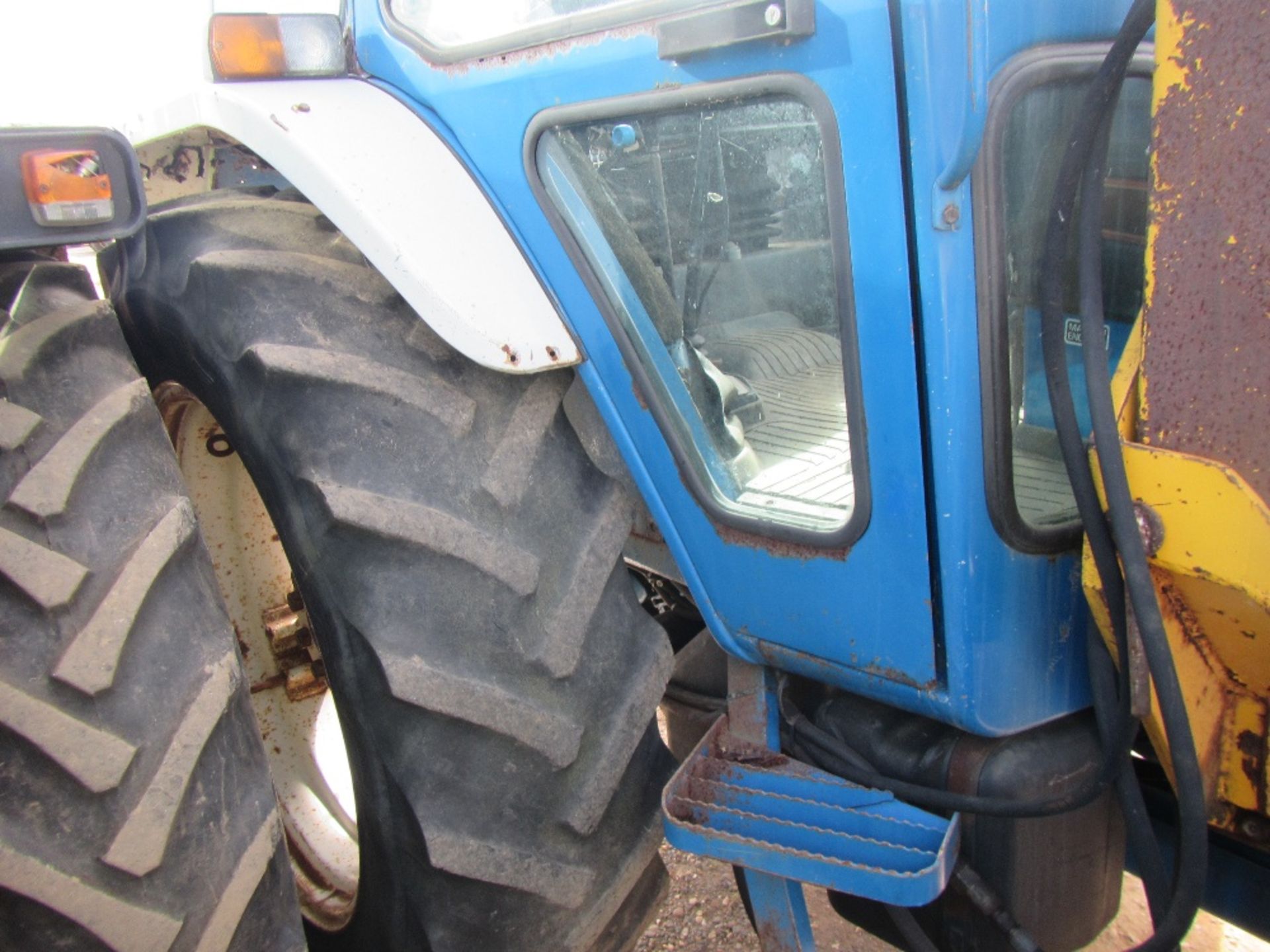 Ford 7610 Tractor with Power Loader Reg. No. D353 5NT - Image 5 of 16