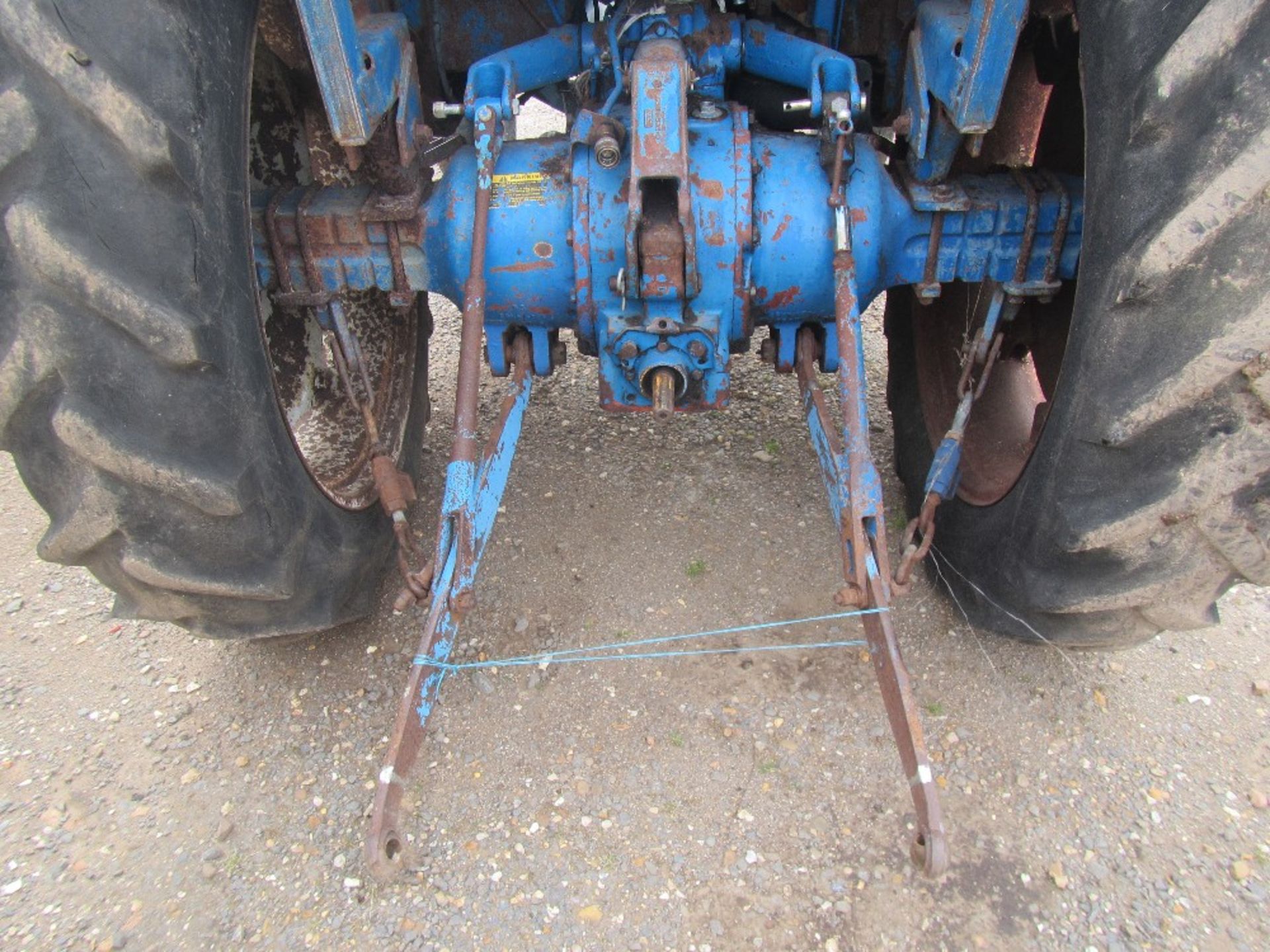 Ford 4600 Tractor - Image 7 of 16