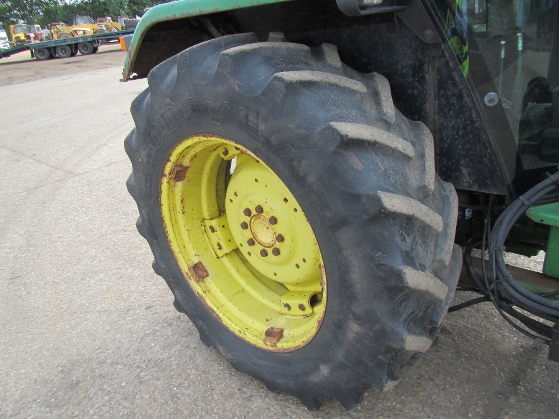 John Deere 2850 Tractor with JD 245 Loader Reg. No. L320 UGE Ser No 775040 - Image 5 of 17