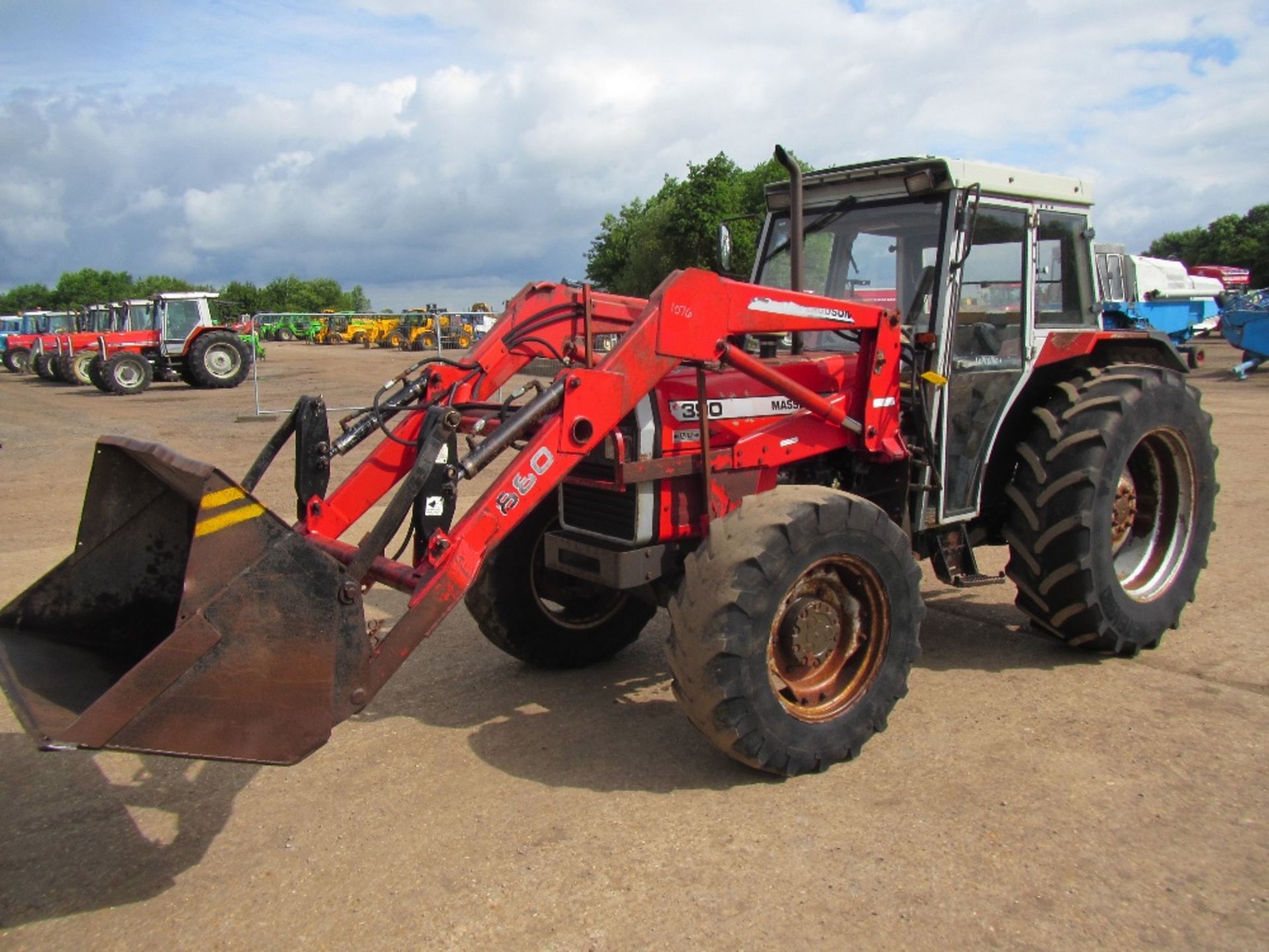 Massey Ferguson 390 4wd Tractor with MF Loader Reg. No. M355 YSW Ser. No. C27493