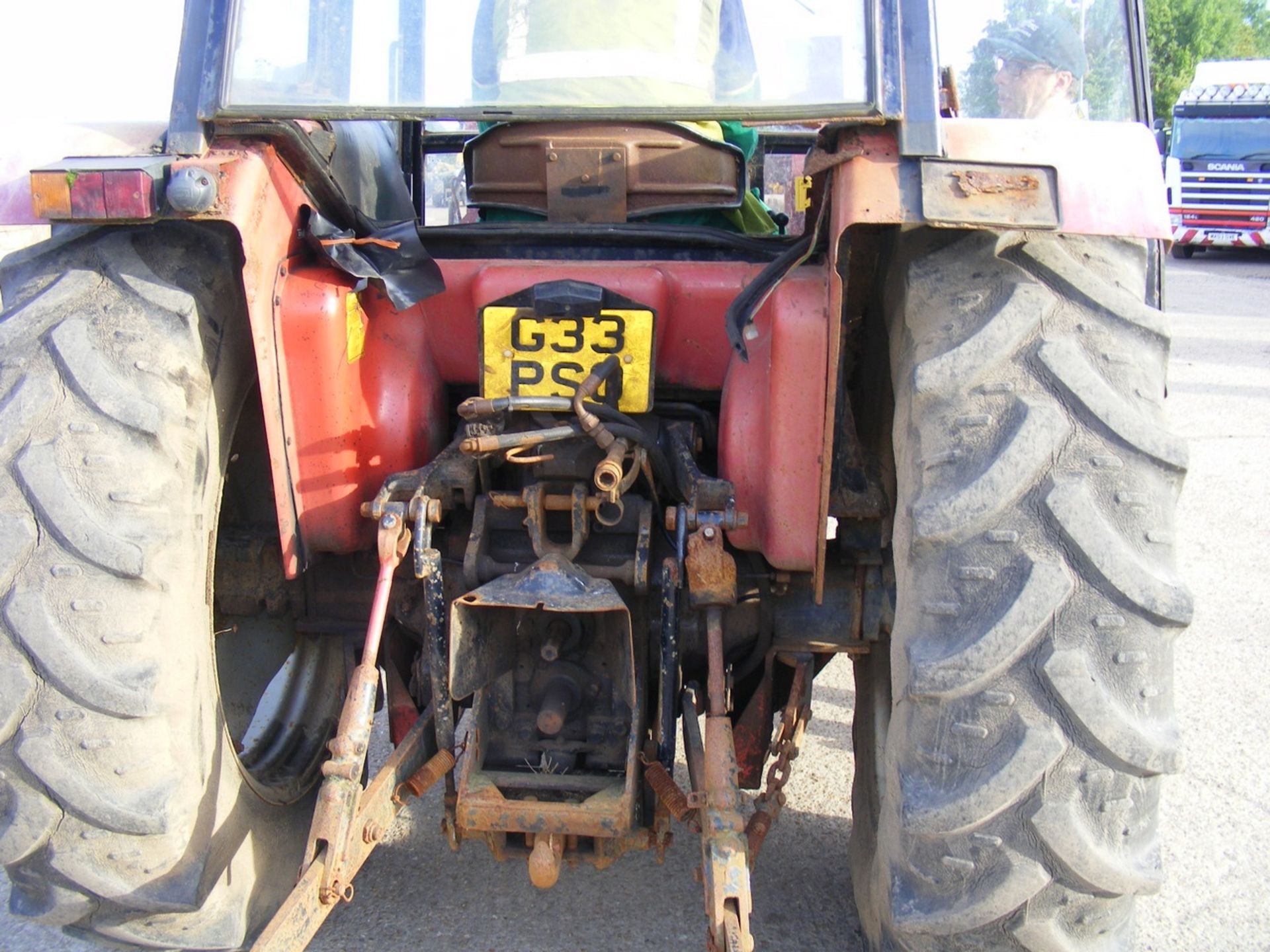 Case 885 Tractor with Grays Loader Reg. No. G33 PSO UNRESERVED LOT - Image 6 of 7