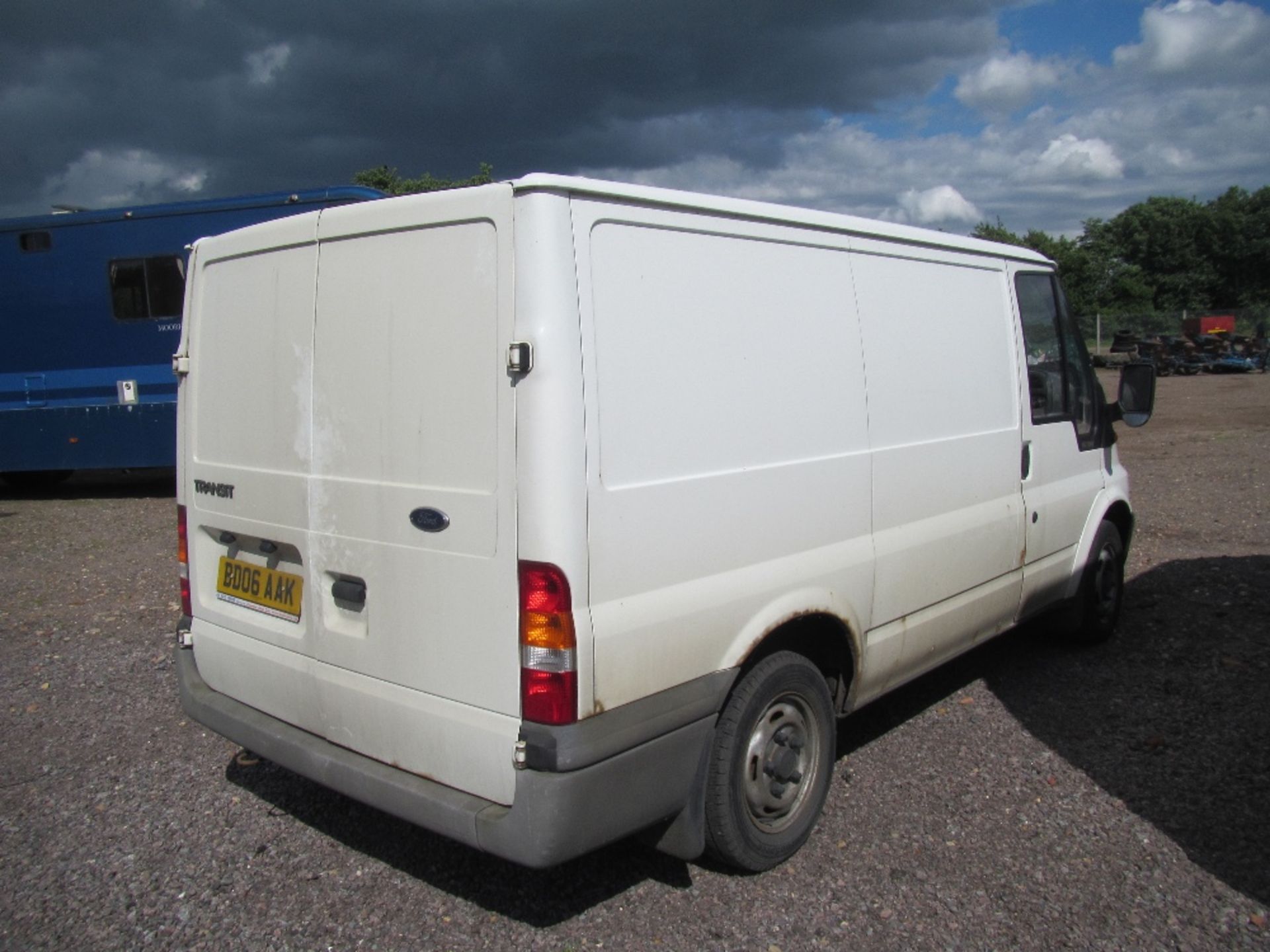 Ford 260 SWB Diesel Transit Van. V5 will be supplied. Mileage: 189,821. MOT till 28/8/16. Reg. No. - Image 6 of 8