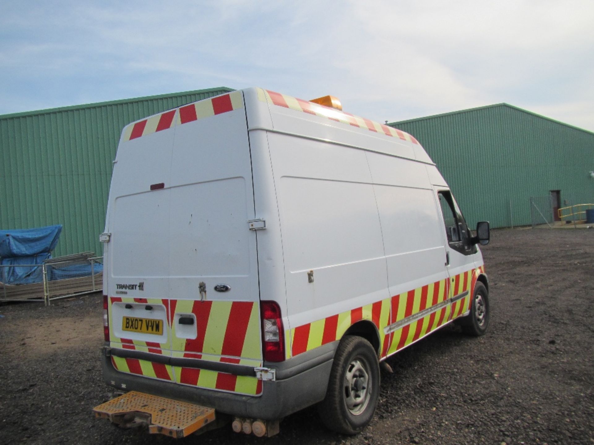 Ford Transit 350 MWB Van with High Roof, Compressor & Generator Built In. Ideal Fitters Van. V5 will - Image 8 of 8